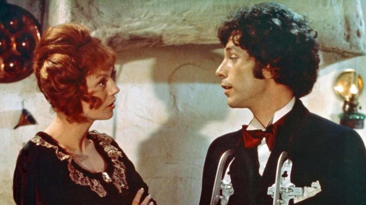 Lars Høy spillede over for sine to koner i "Nøddebo Præstegård"