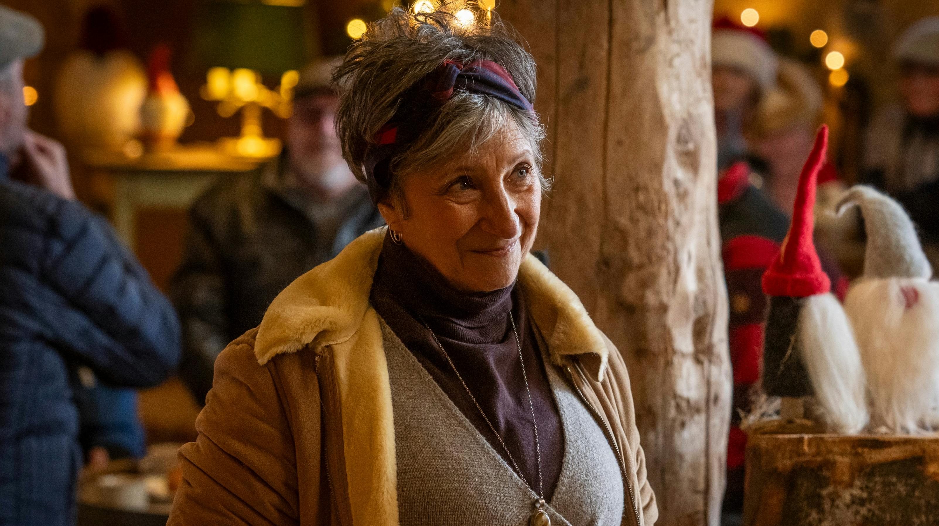 Ina-Miriam Rosenbaum spiller arkæologen Berit i ”Valdes Jul – Vintermiraklet”.