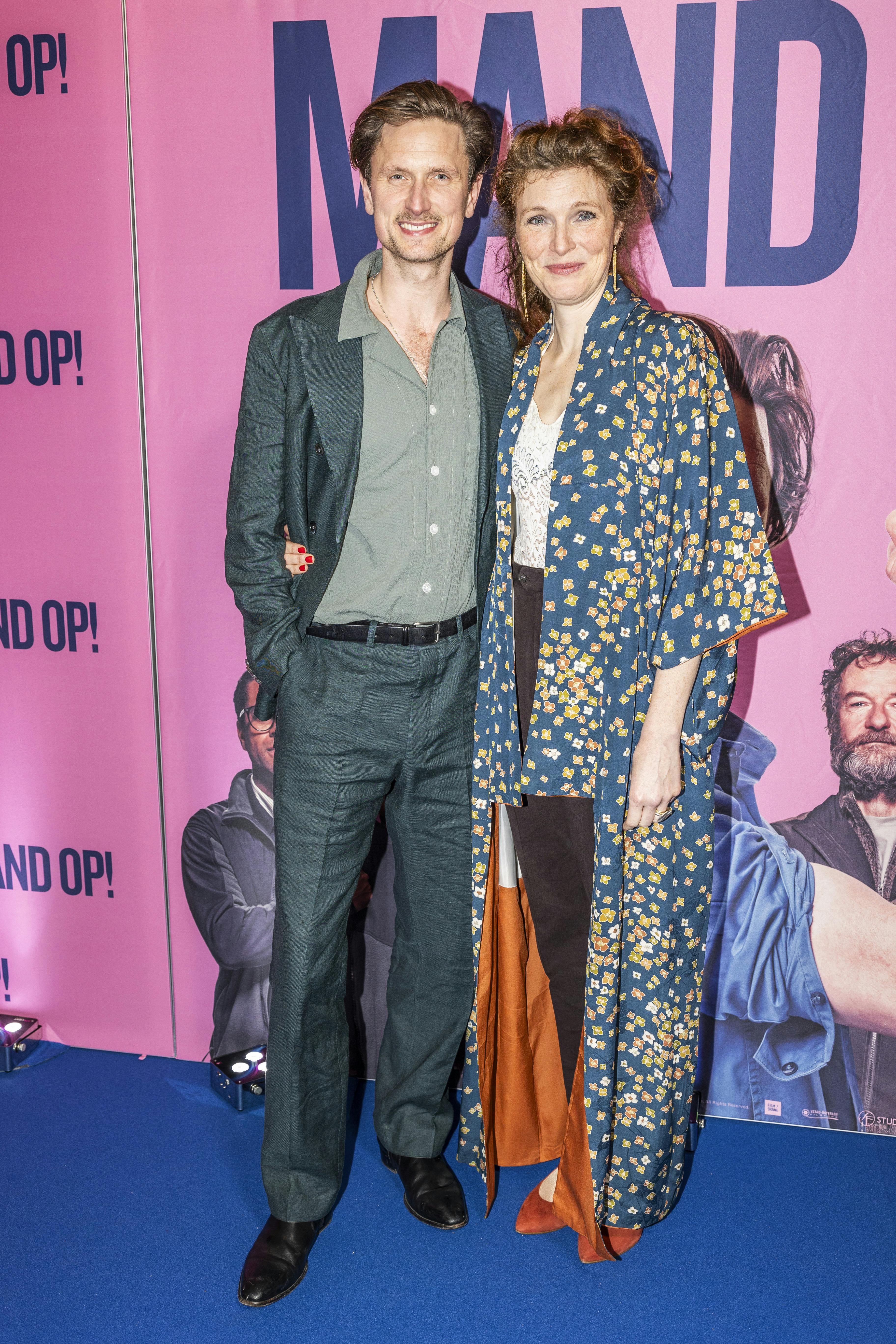 Mikkel Boe Følsgaard med sin hustru, Freja Friis. 