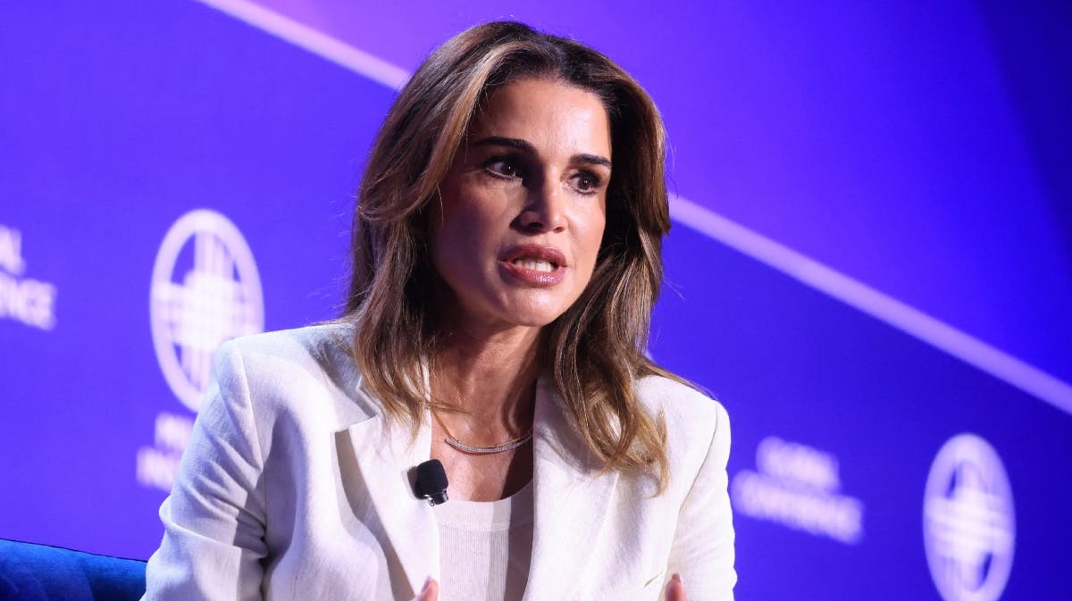 Dronning Rania deler et nyt billede af hele sin familie.