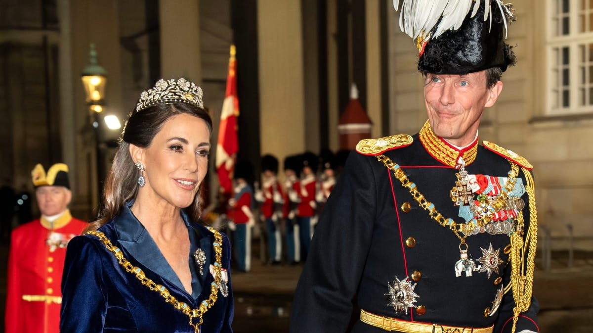 Prinsesse Marie og prins Joachim ankommer til nytårstaffel 2025