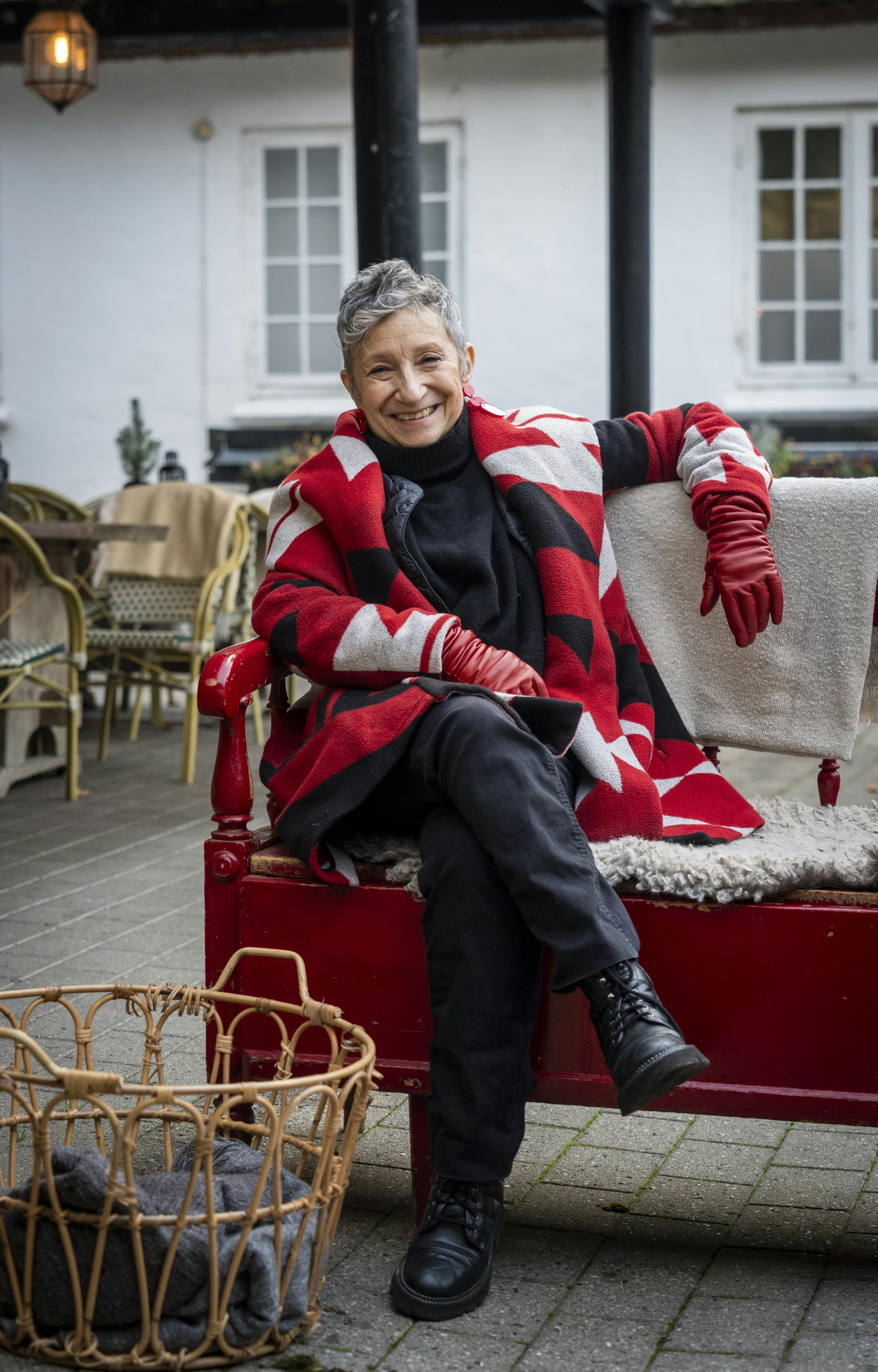 Ina-Miriam Rosenbaum spiller arkæologen Berit i ”Valdes Jul – Vintermiraklet”.