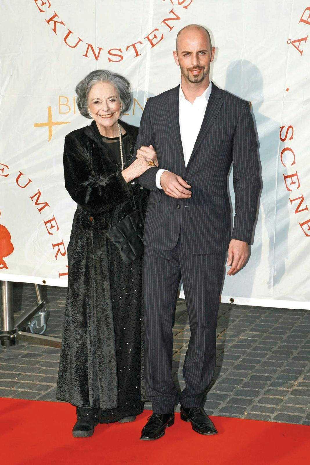 Helle Virker med venner Brian Matthiasen.