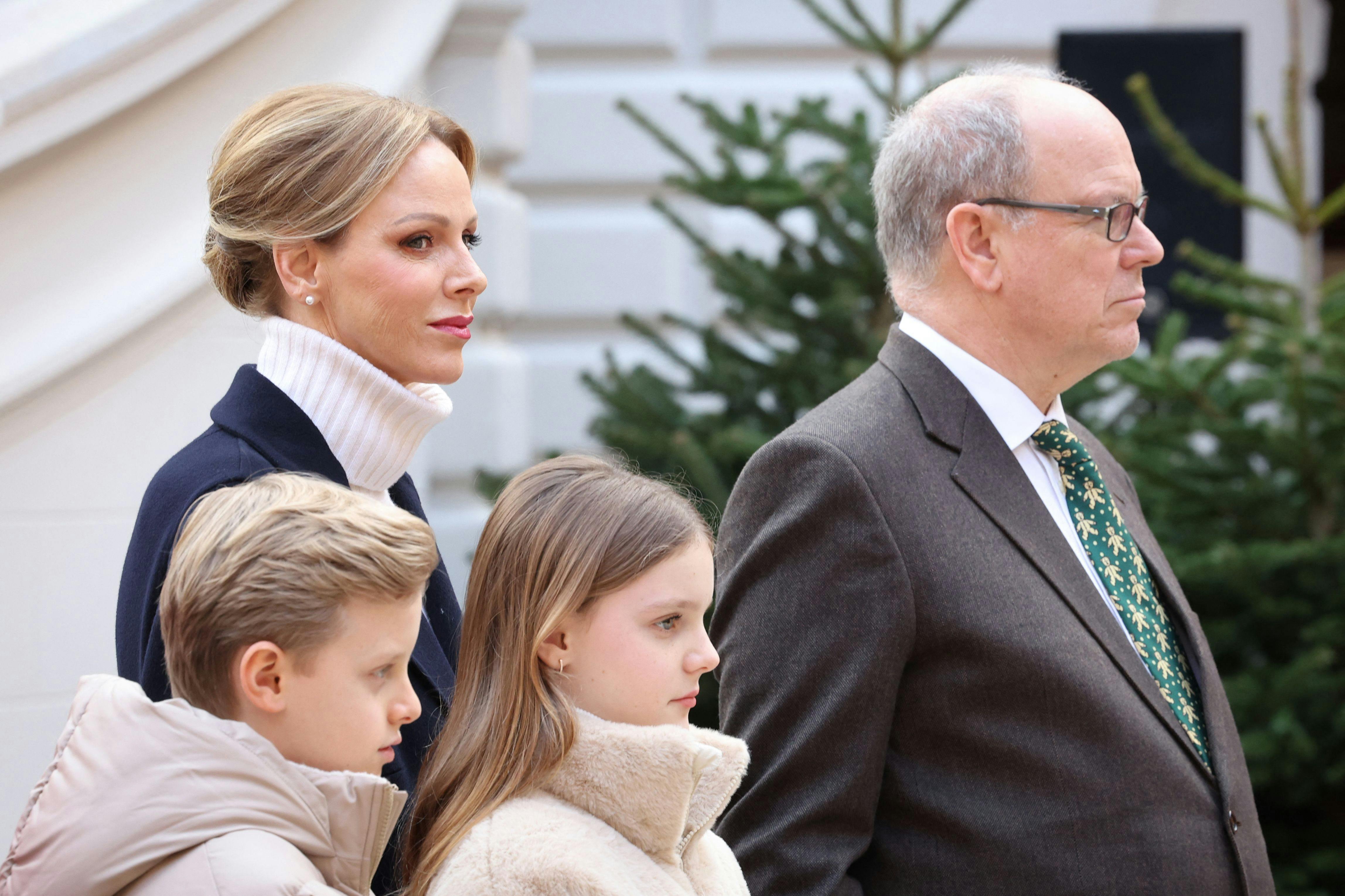 Fyrstinde Charlene, fyrst Albert og tvillingerne Jacques og Gabriella til juletræsfest i Monaco 17. december 2025.