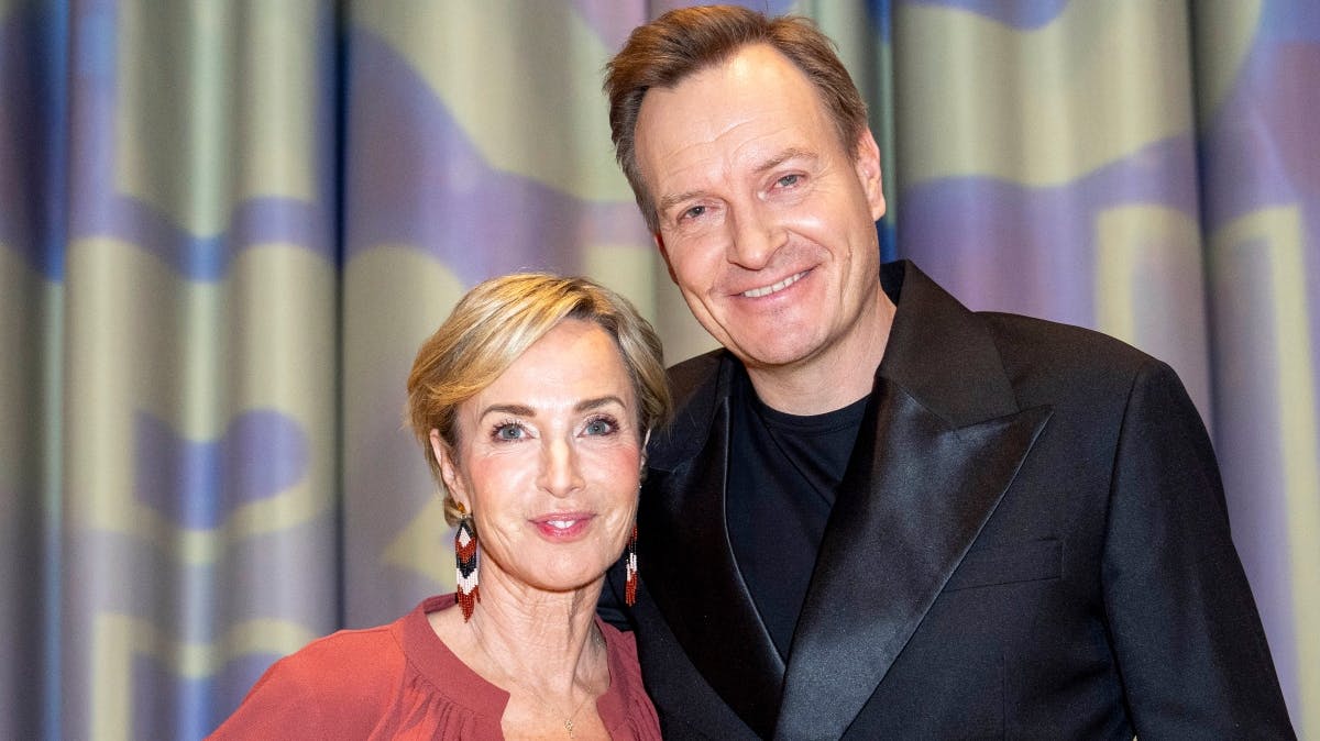 Natasja Crone hjalp Rasmus Tantholdt på rette vej, da han debuterede som vært.