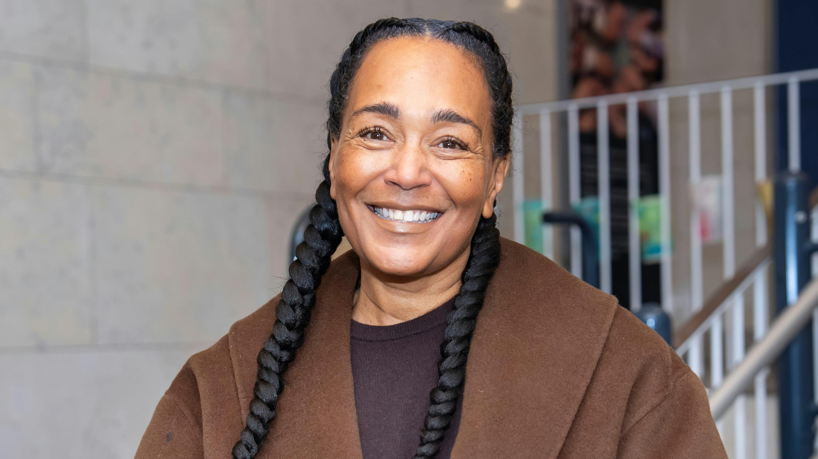 Sangerinden Caroline Henderson.