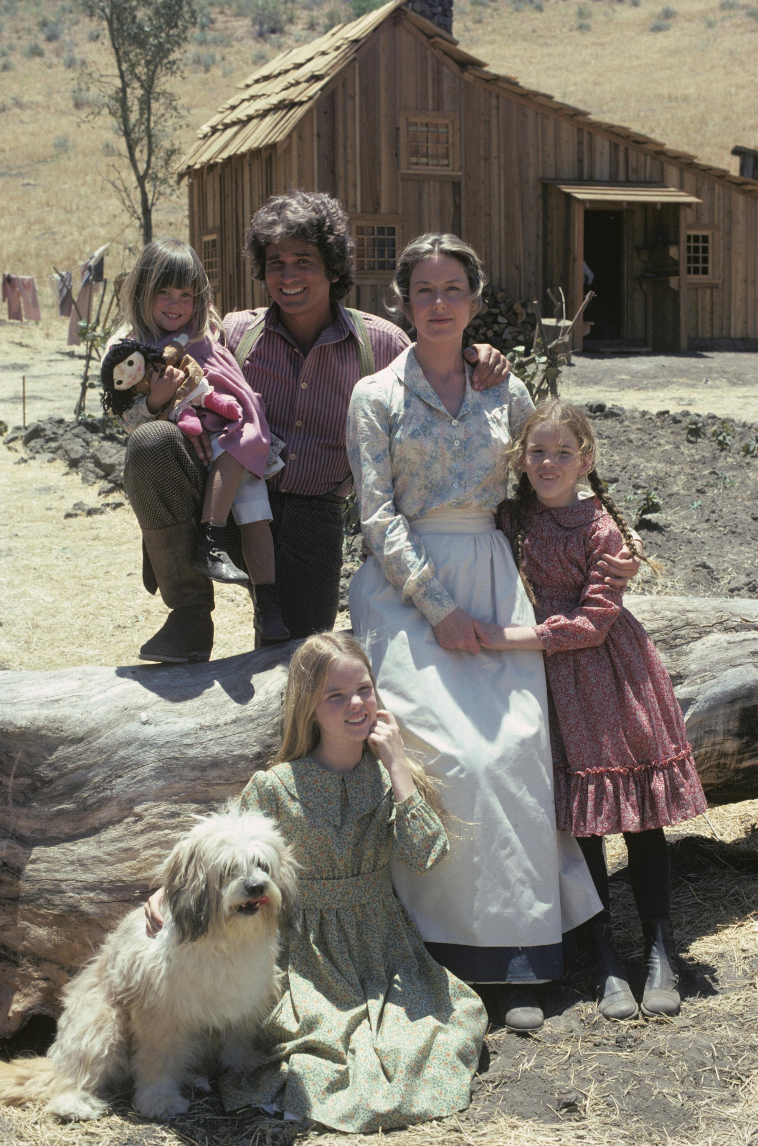 Lindsay Greenbush, Michael Landon, Melissa Sue Anderson, Karen Grassle og Melissa Gilbert i 1974 i "Det lille hus på prærien".