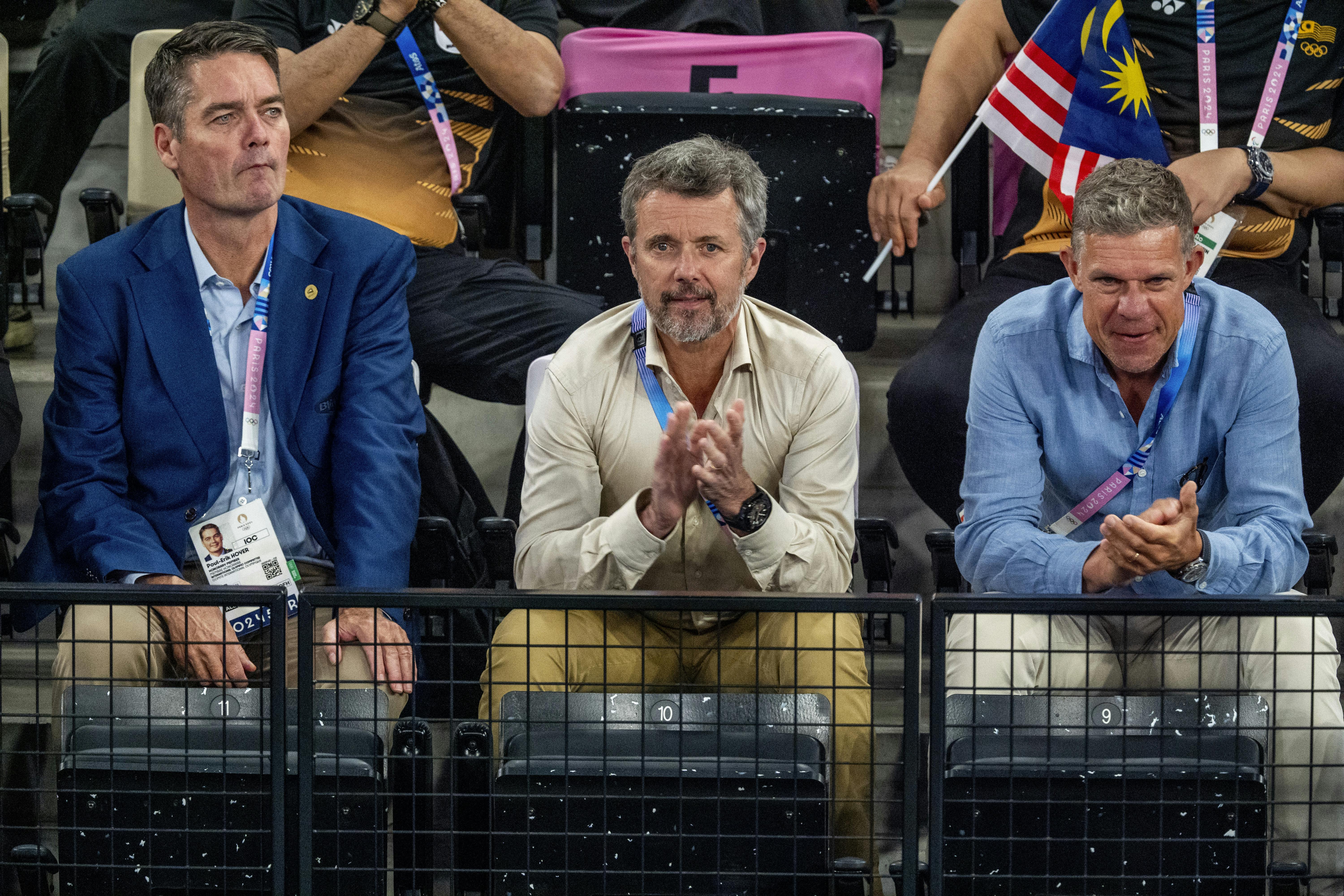 Kong Frederik og Morten Roland Hansen (th.) under OL i 2024.