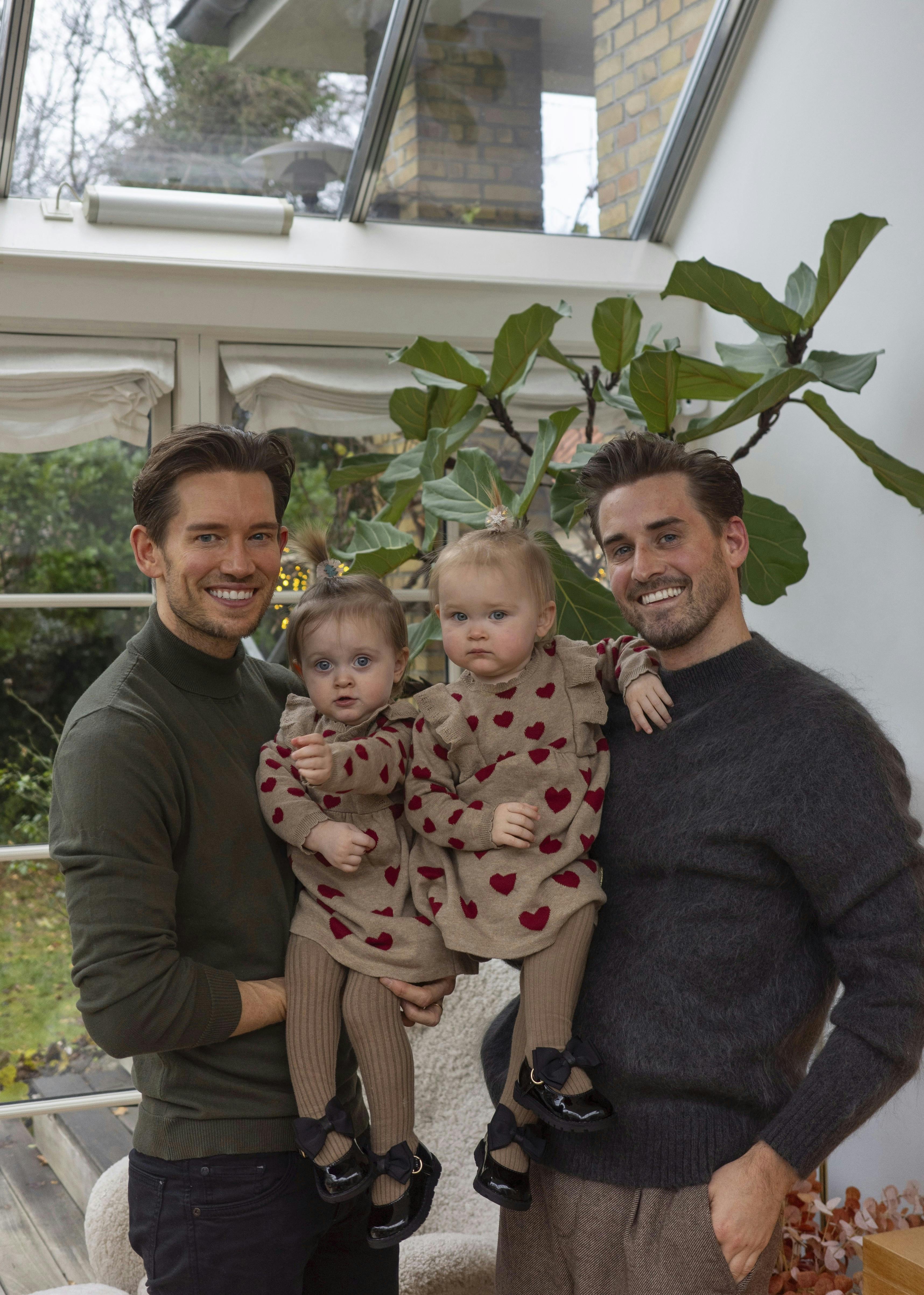 Jul hos Morten Kjeldgaard og Frederik Haun 2025 - med Emma og Nora