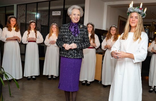 Prinsesse Benedikte ønskede Lucia-pigerne en glædelig jul