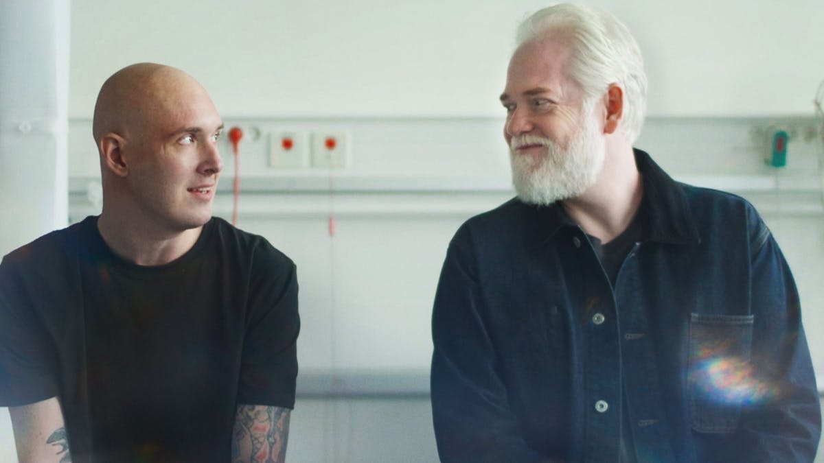 Esben Dalgaard sammen med Glenn Vindfeldt, der er en af hovedpersonerne i "Min sidste gave". 