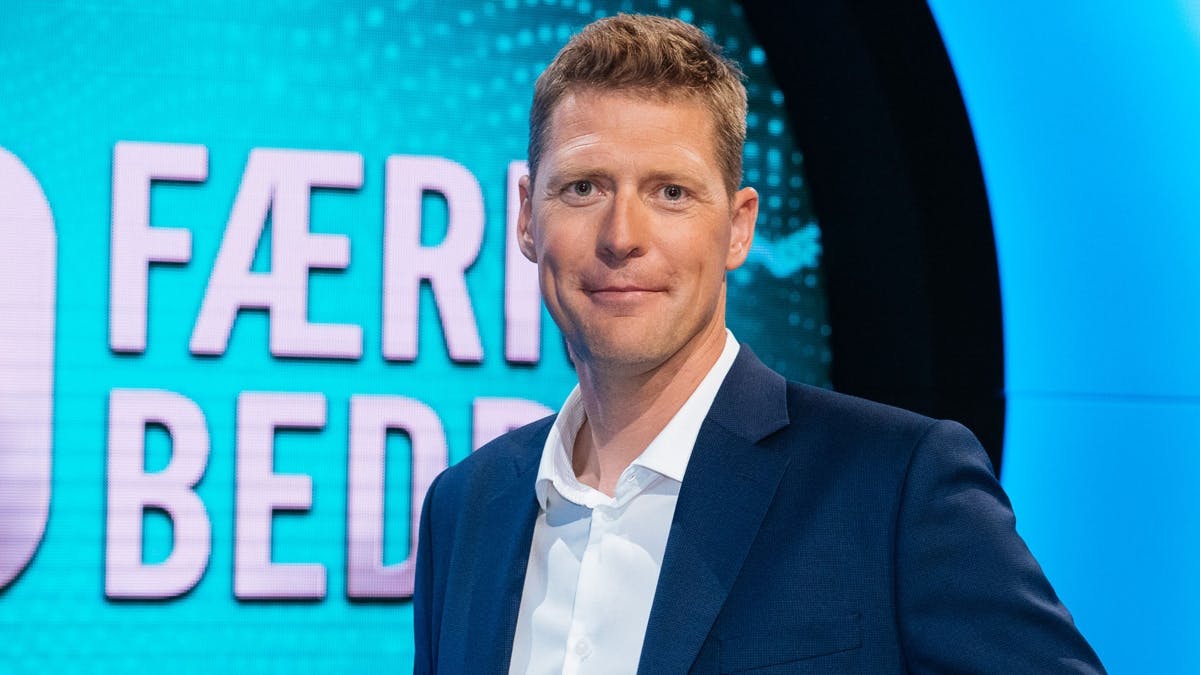Steen Langeberg har været vært på "Jo færre jo bedre" siden 2019. 