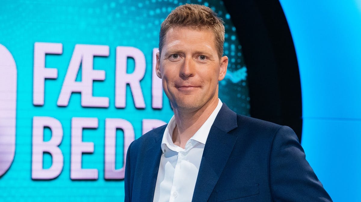 Steen Langeberg har været vært på "Jo færre jo bedre" siden 2019.