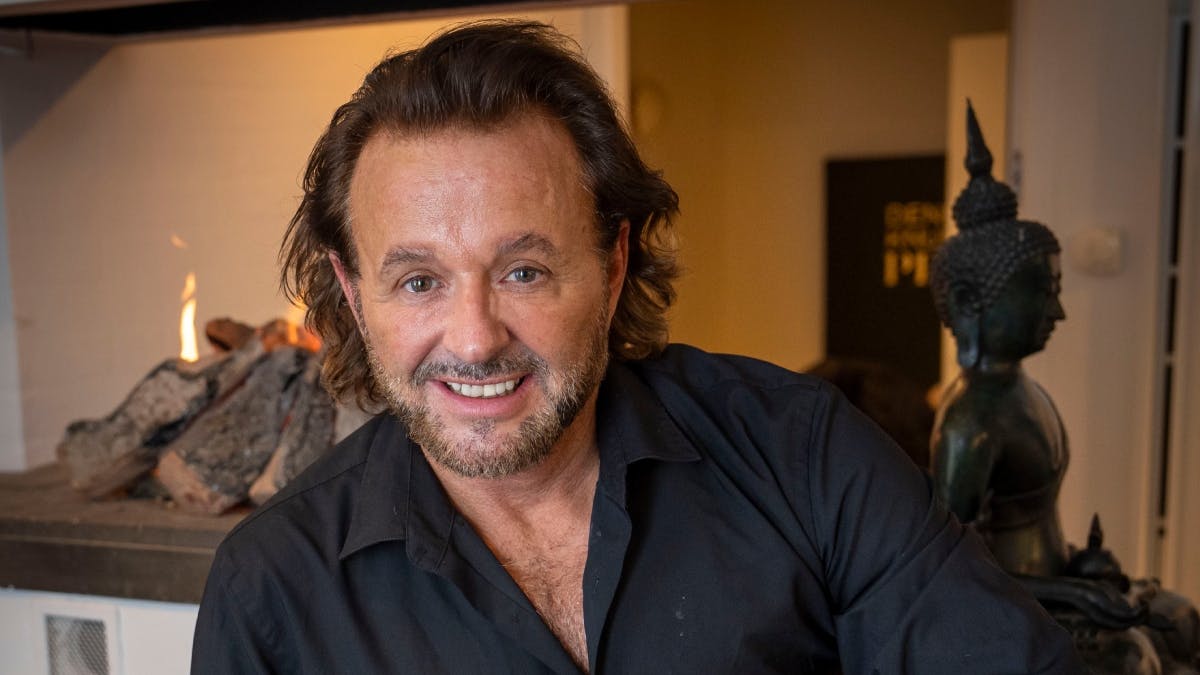 Dennis Knudsen fejrer nytåret i Thailand med hele familien.