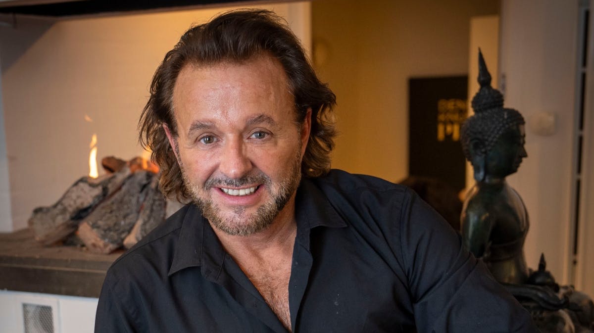 Dennis Knudsen fejrer nytåret i Thailand med hele familien.