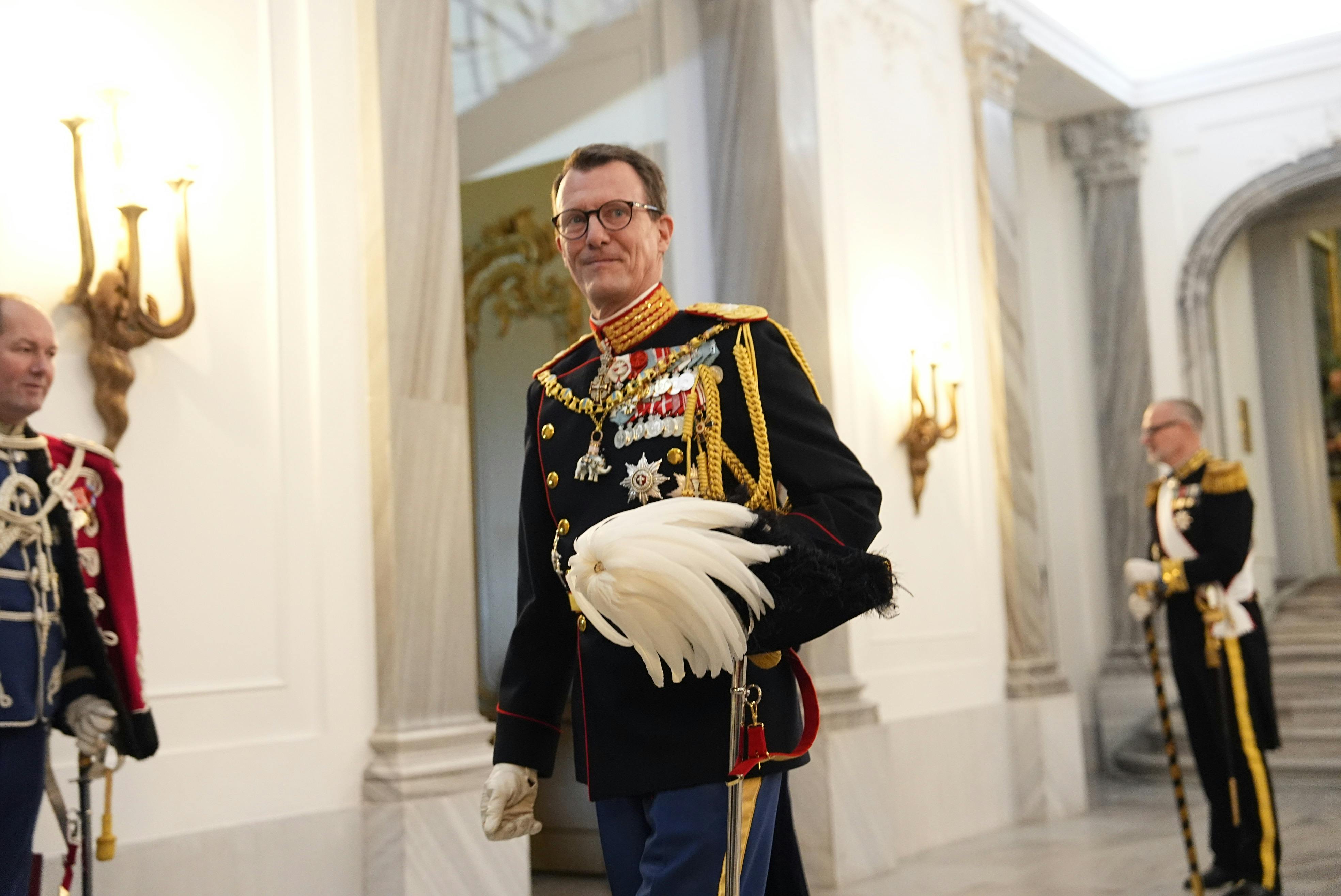 Prins Joachim havde briller på til nytårstaffel og -kur.