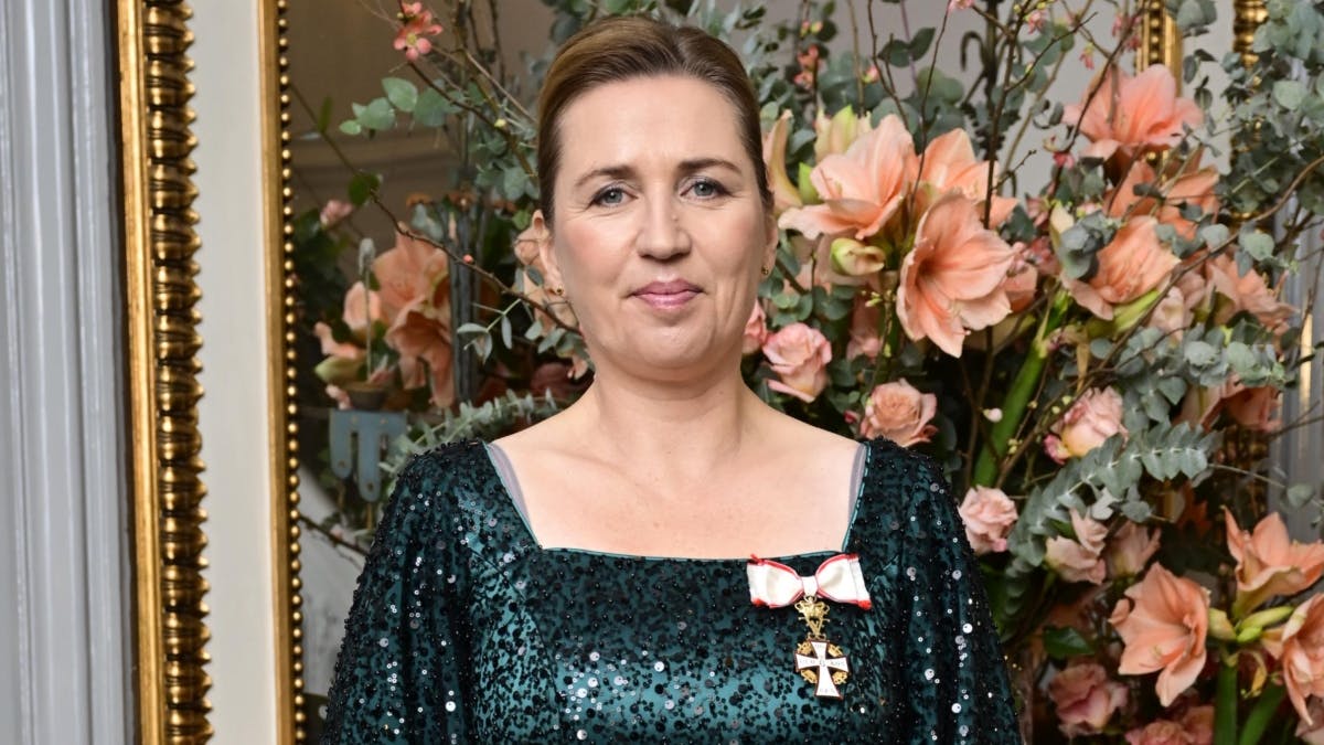 Mette Frederiksen til nytårstaffel i "Årets kjole"