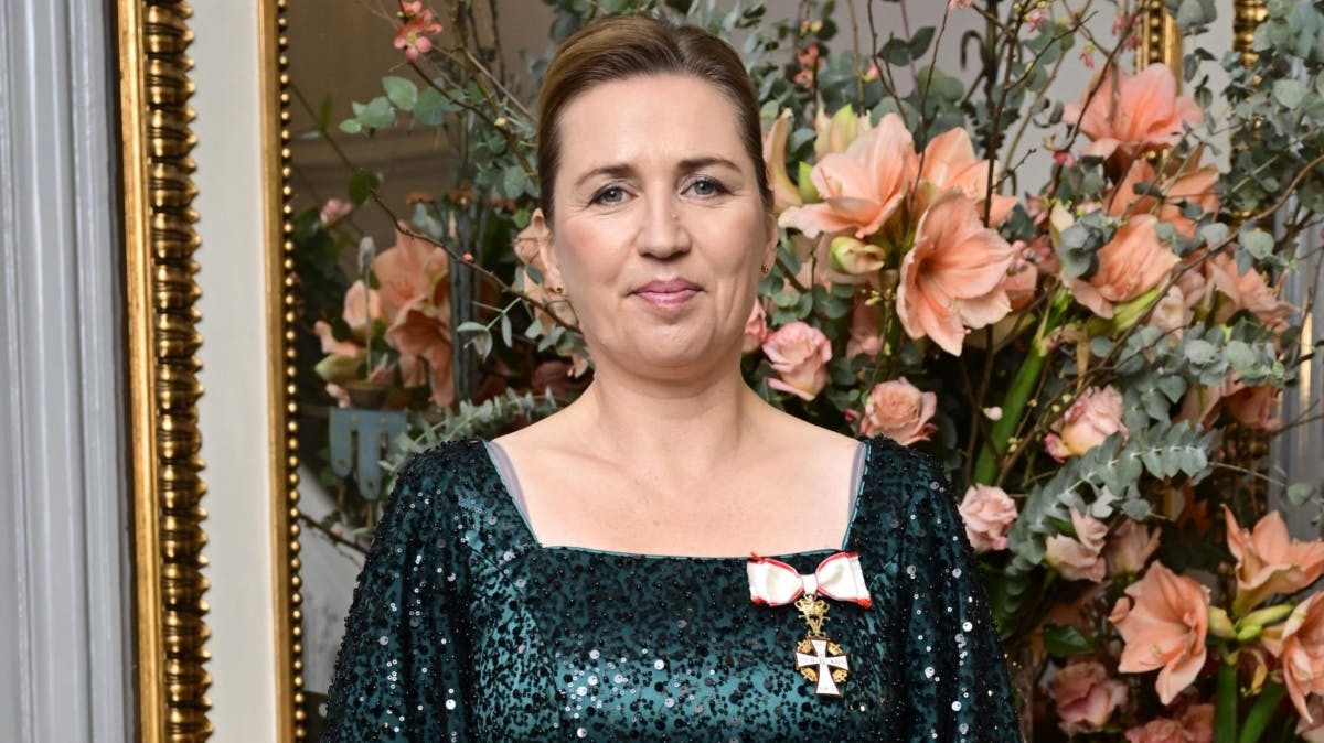 Mette Frederiksen til nytårstaffel i "Årets kjole"