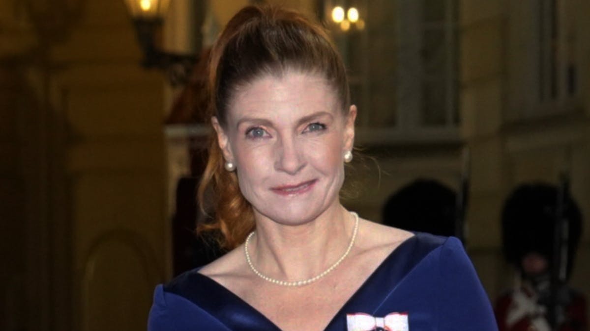 Nina Munch-Perrin bar særlig kjole for første gang