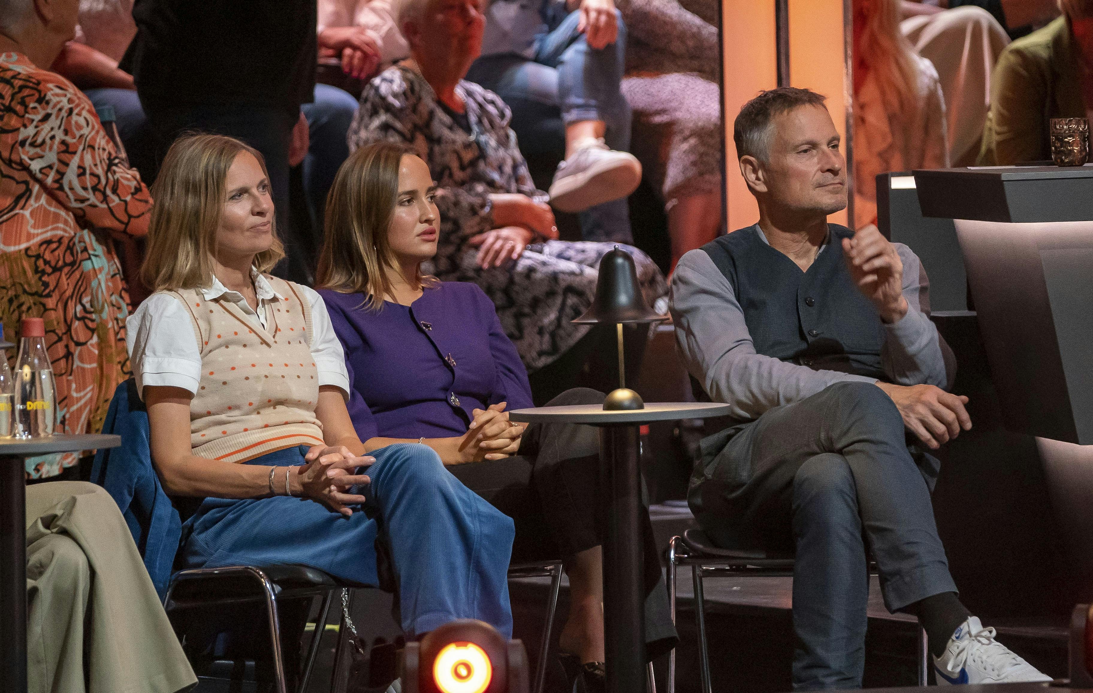 Elvira og hendes forældre var i "Vild med dans"-studiet for at se Dulfi Al-jabouri på gulvet.