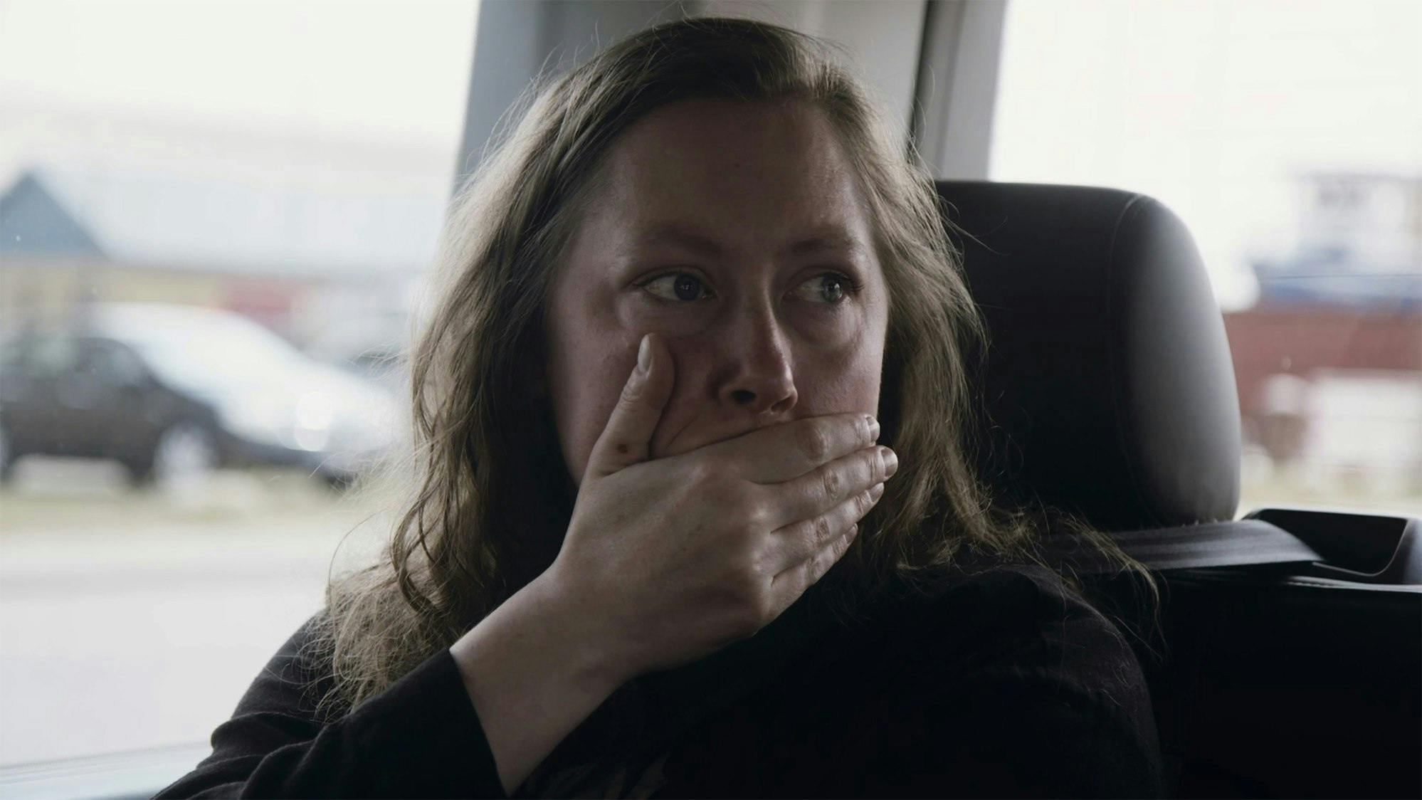 Rikke har ikke set sin lillebror i mange år, men nu håber hun på at lære mere om ham og hans liv.