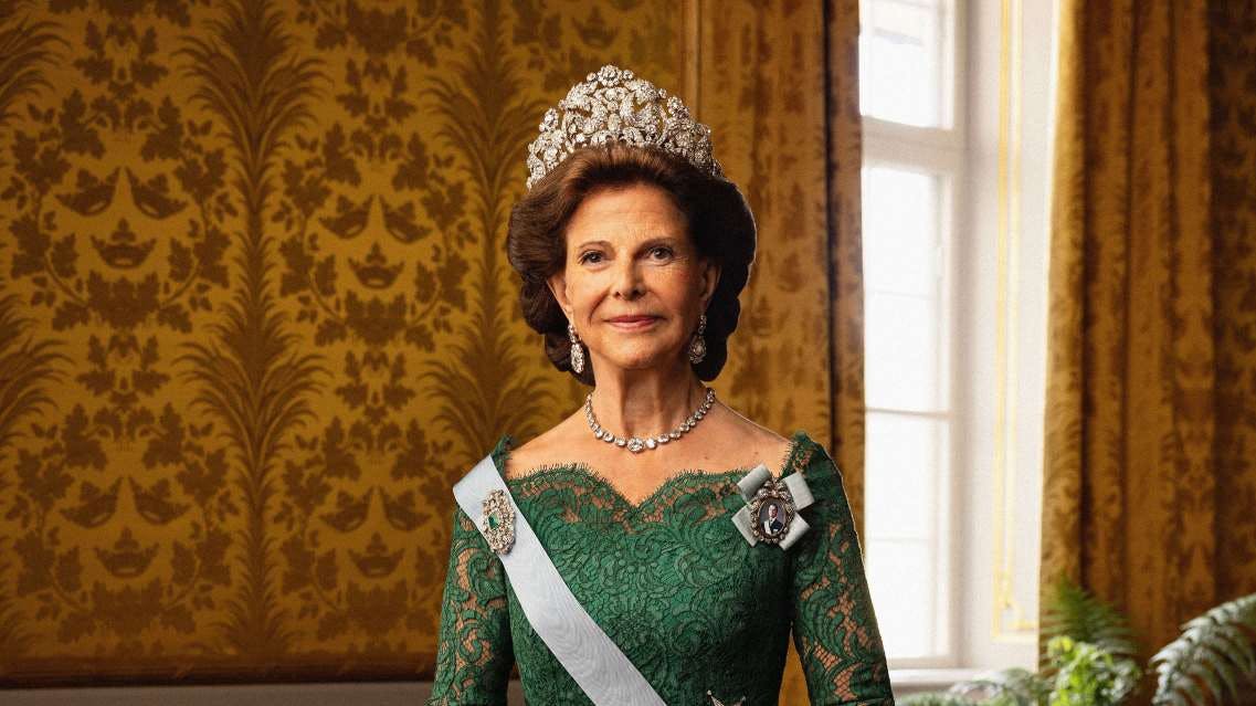 Nyt officielt portrætbillede af dronning Silvia, der er fotograferet af Elisabeth Toll på Drottningholm Slott. Billedet er offentliggjort den 7. januar 2026.