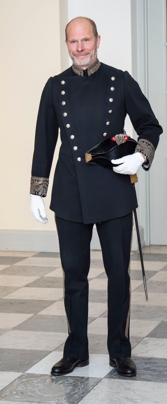 Godsejer Axel Castenschiold så fantastisk ud i sin oldefars uniform