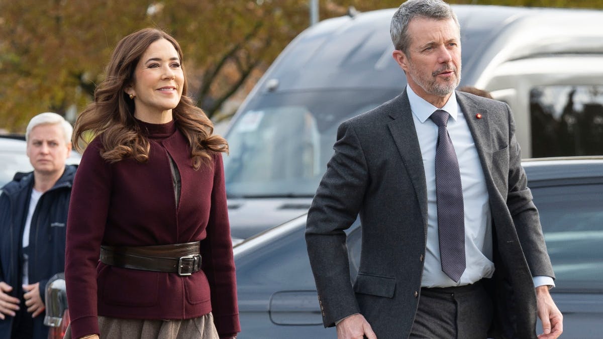 Dronning Mary og kong Frederik har forladt Danmark