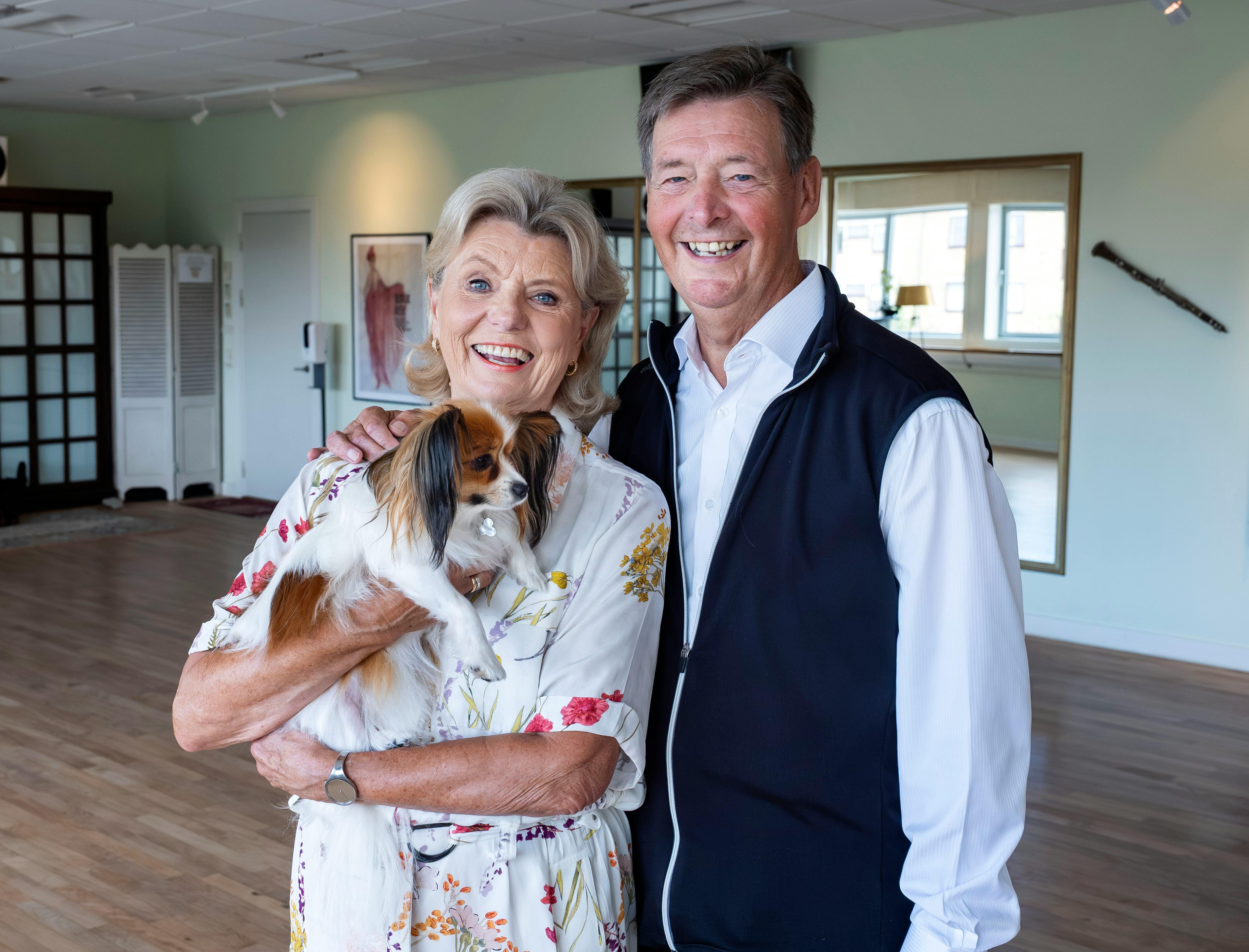 Anne og Hans Henrik Laxholm med deres elskede Bella.