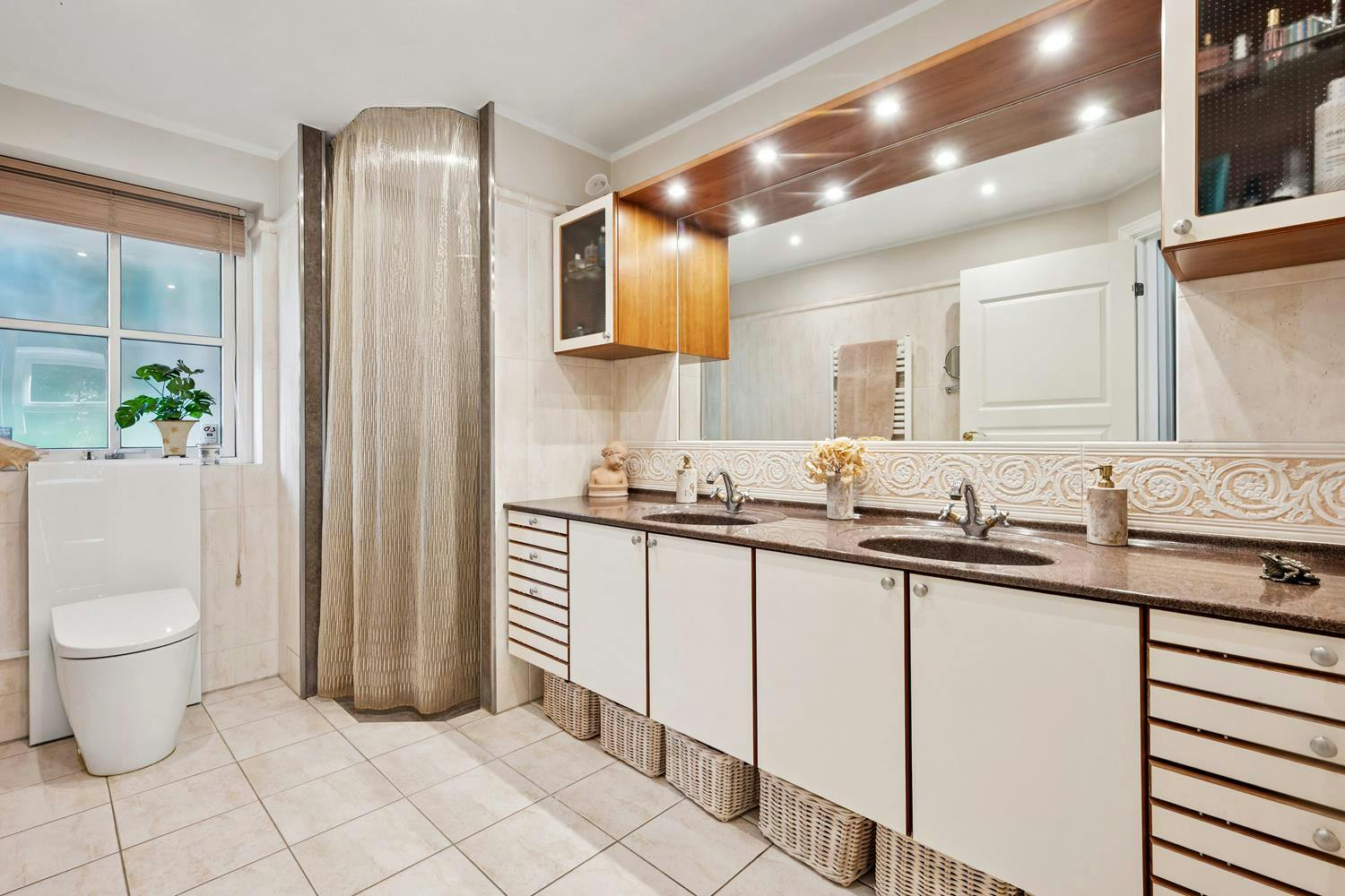 Anne Laxholm og Hans Henrik Laxholms badeværelse.