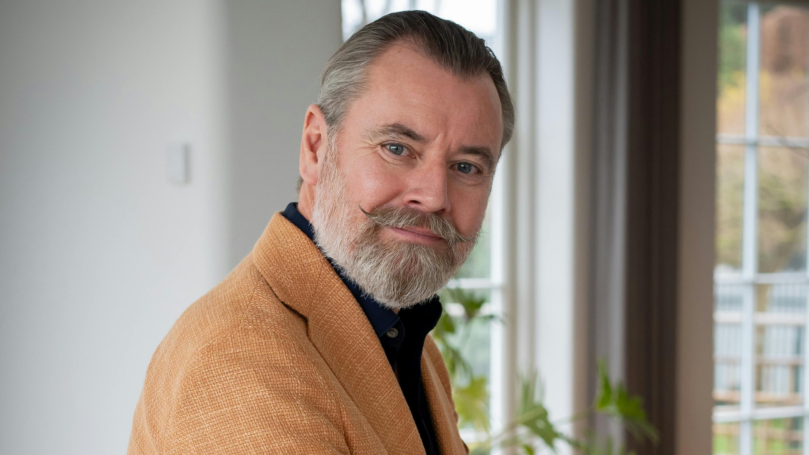 Liebhavermægleren Lars Elbæk har ændret sin livsstil. 