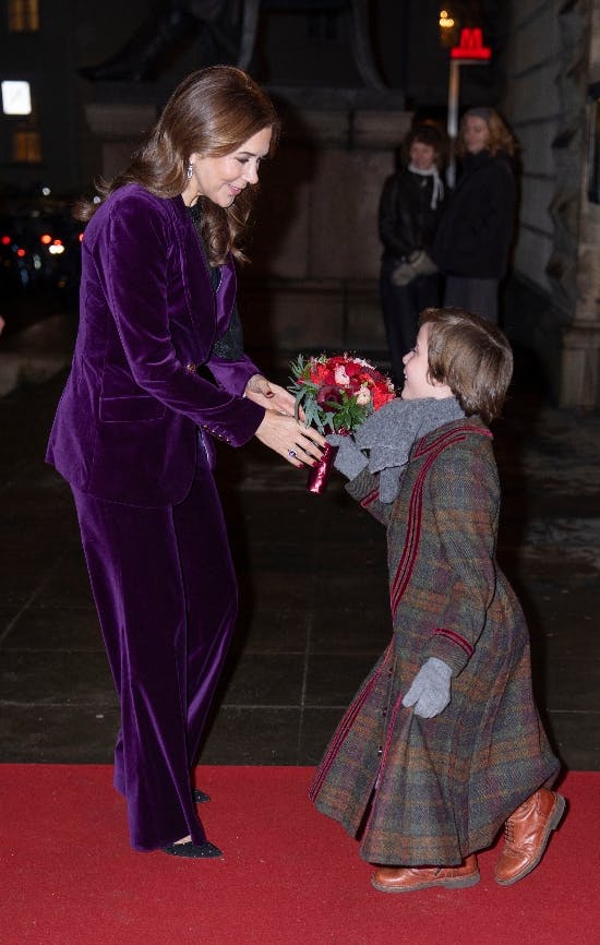 - God aften Deres Majestæt, sagde Fridamarie til Mary