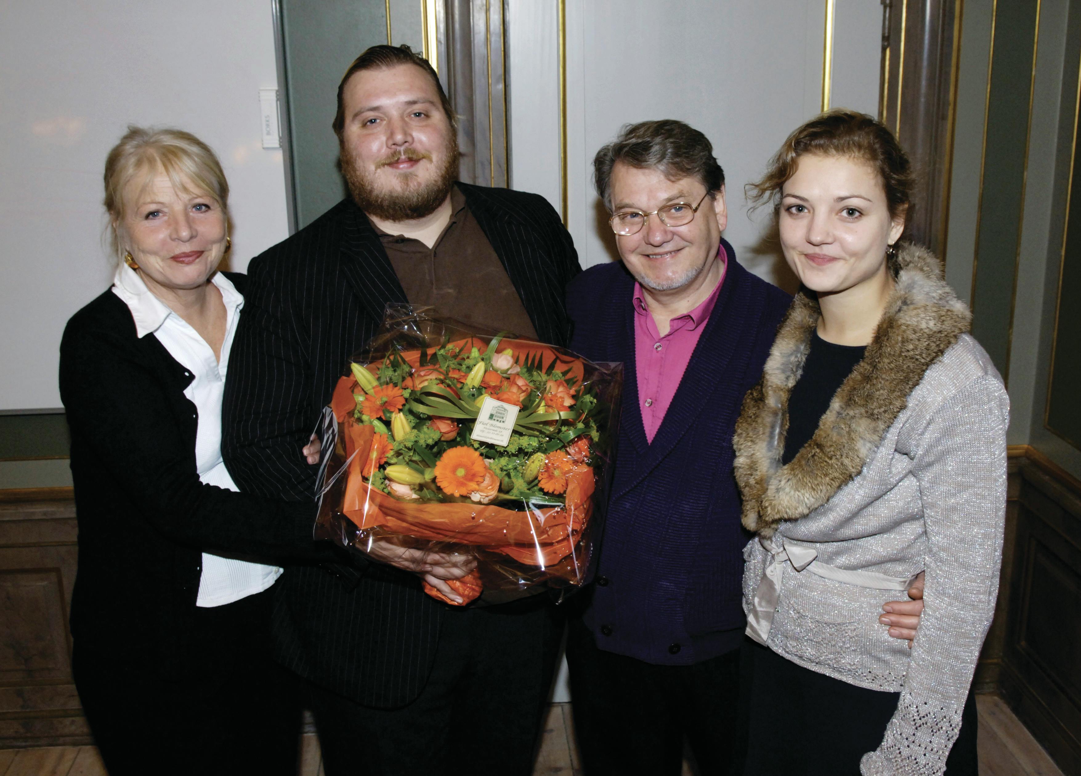  Helle Hertz, Nicolas Bro, Christoffer Bro og Laura Bro. 