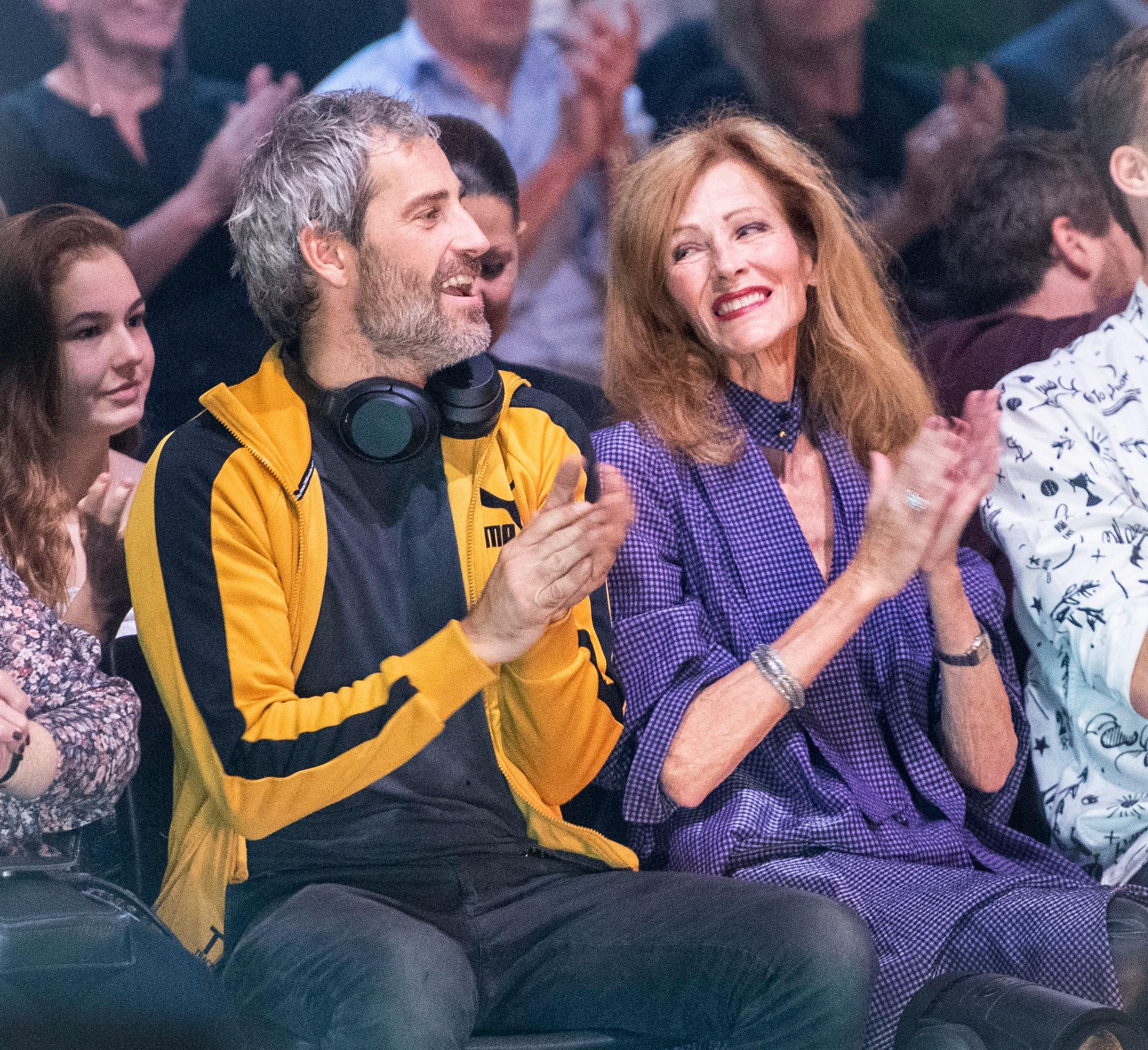 Suzanne og Oliver Bjerrehus hepper i Vild med dans-studiet.