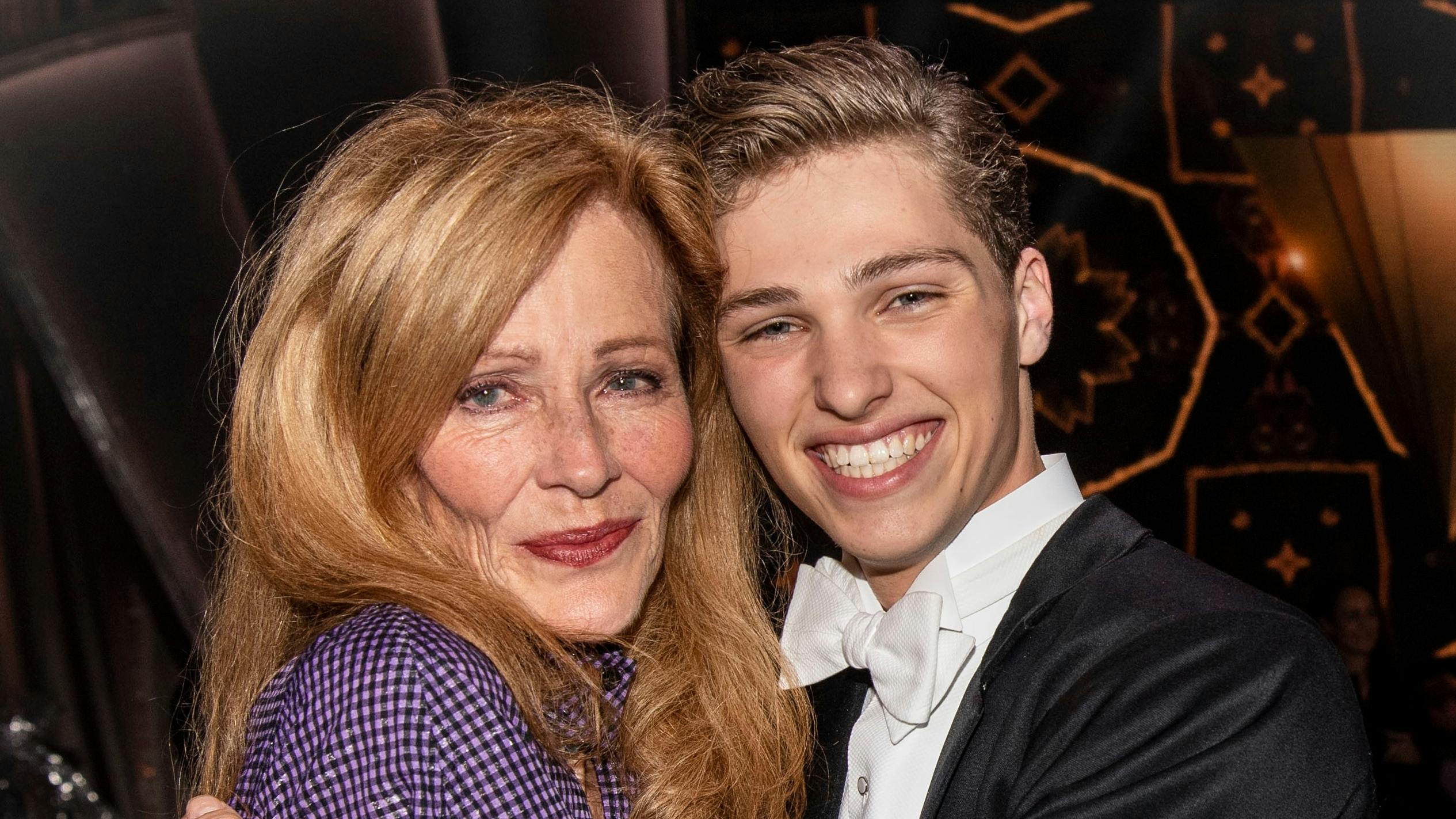 Suzanne Bjerrehuus med barnebarnet Oscar. 