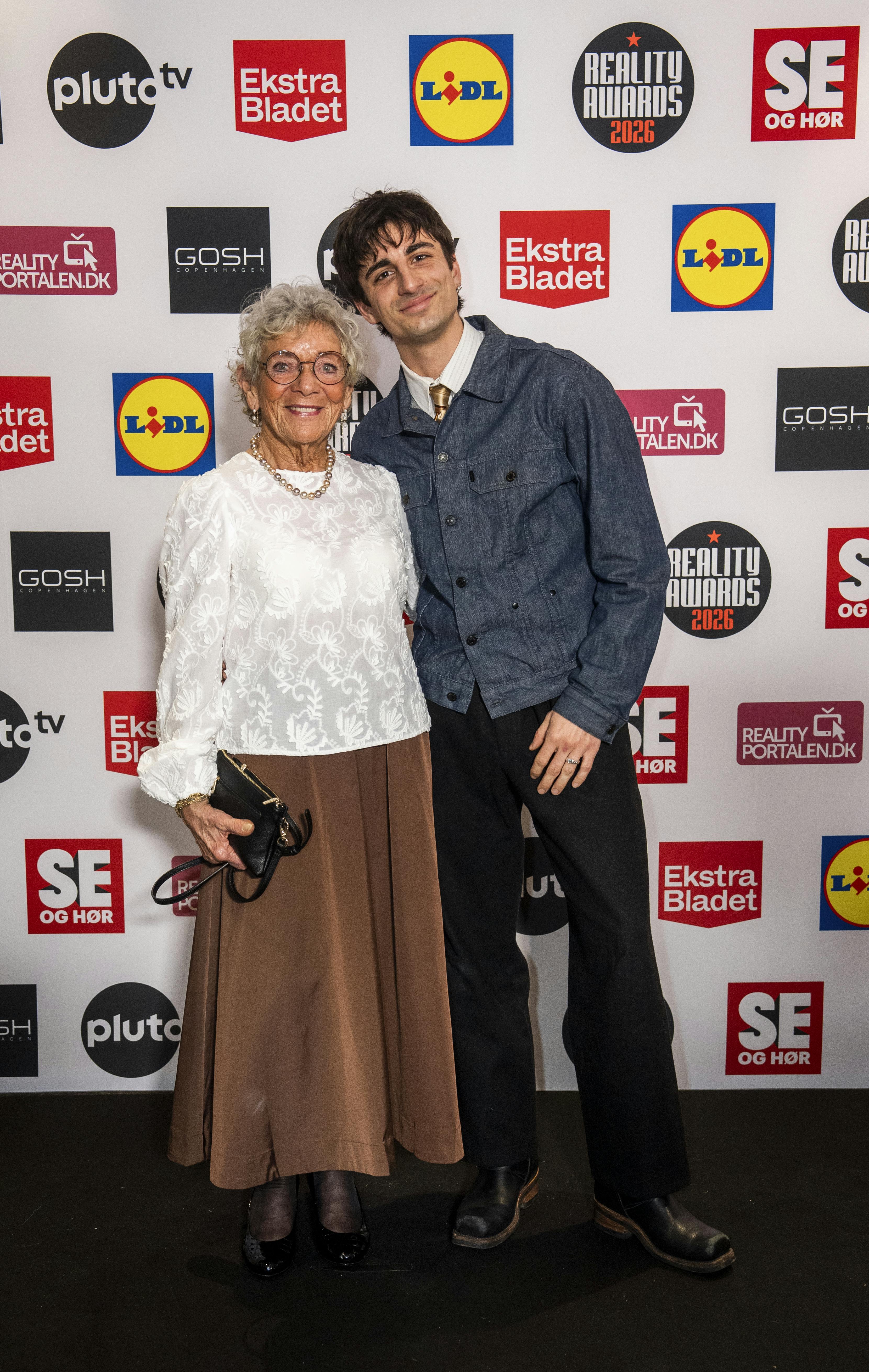 Kirsten Møldrup strålede på den røde løber med sit barnebarn.