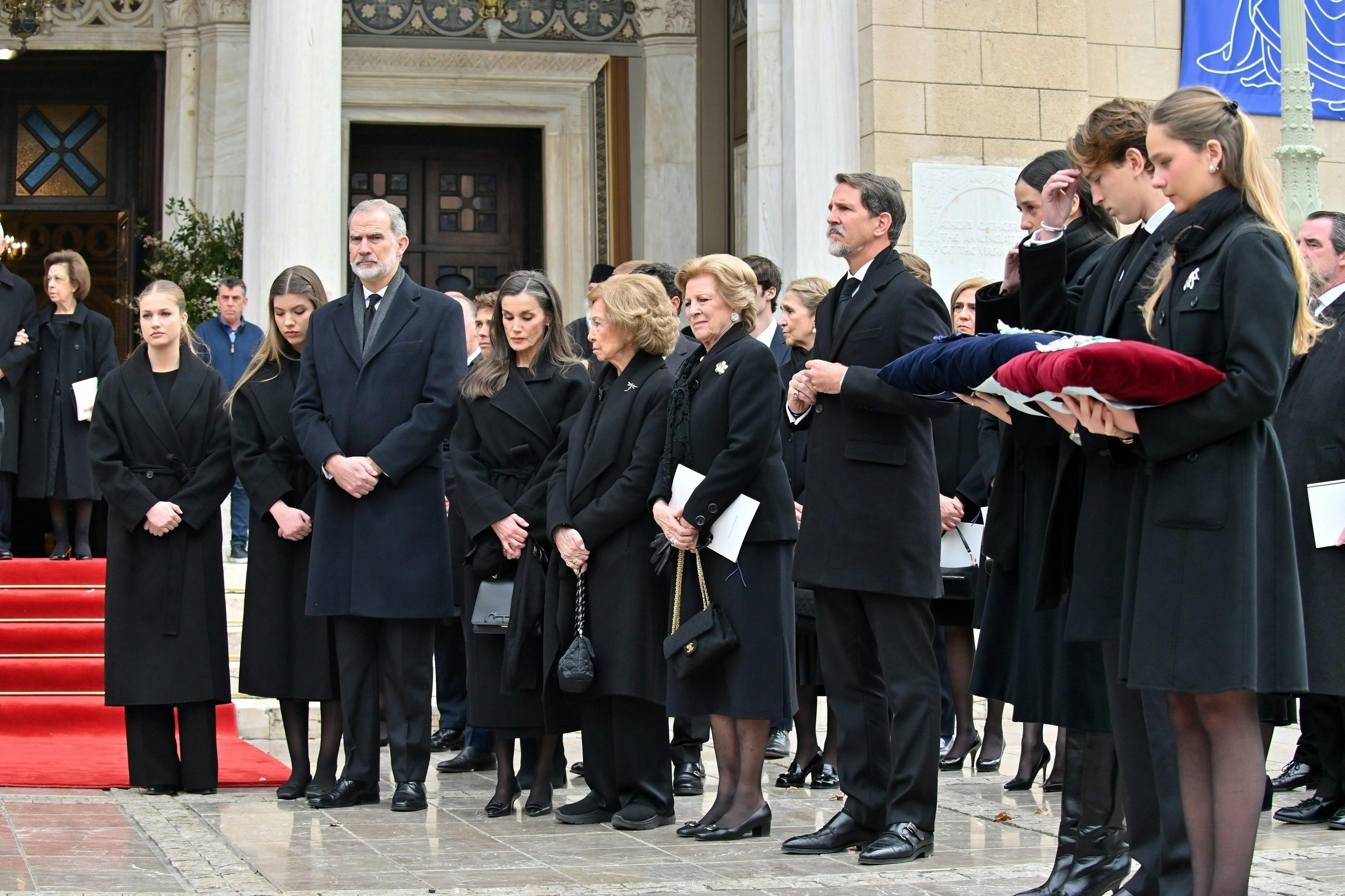 BGUK_3464662 - Athens, GREECE The coffin of Princess Irene of Denmark is carried out of the Metropolitan Church of Athens following her funeral. Pictured: King felipe VI of Spain, Queen Letizia of Spain, Princess Leonor of Spain, Princess Sofia of Spain, BACKGRID UK 19 JANUARY 2026 UK: +44 208 344 2007 / uksales@backgrid.com USA: +1 310 798 9111 / usasales@backgrid.com *Pictures Containing Children Please Pixelate Face Prior To Publication*