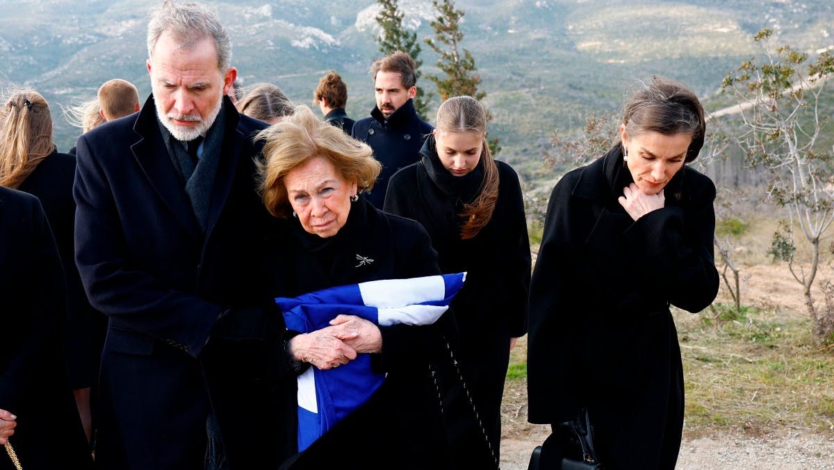 Kong Felipe, dronning Sofia og yderst dronning Letizia ved begravelsen af prinsesse Irene ved den græske kongefamilies familiegravsted Tatoi udenfor Athen den 19. januar 2026. 