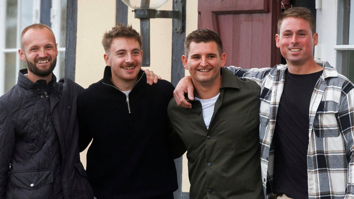 Christian, Samuel, Marcus og Brian er de nye hovedpersoner i "Kærlighed hvor kragerne vender". 