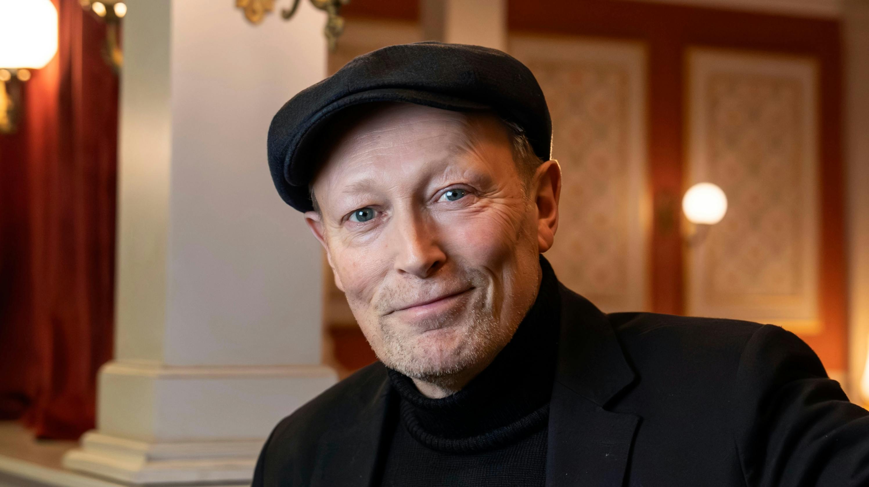 Lars Mikkelsen.