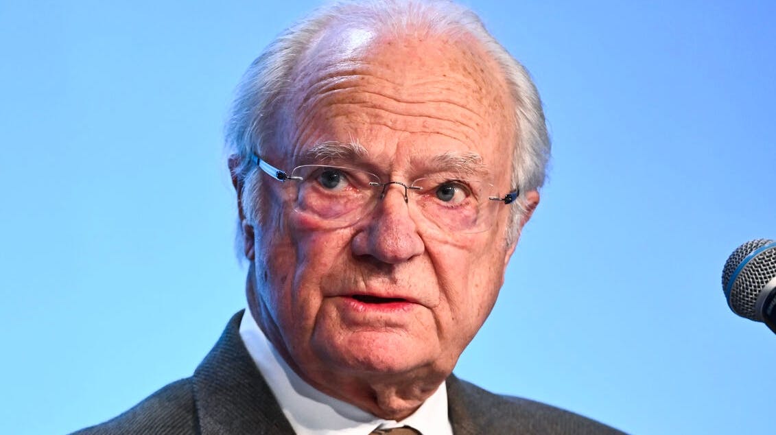 Kong Carl Gustaf er i sorg