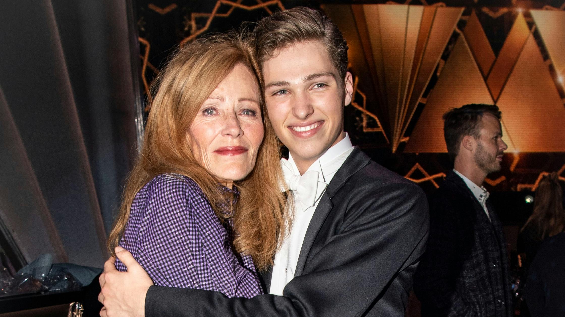 Oscar Bjerrehuus med sin elskede farmor, Suzanne Bjerrehuus.