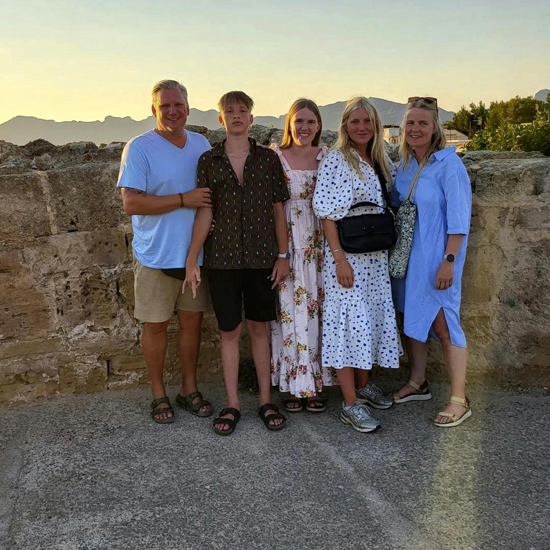 Nikolaj Jacobsen med hele familien