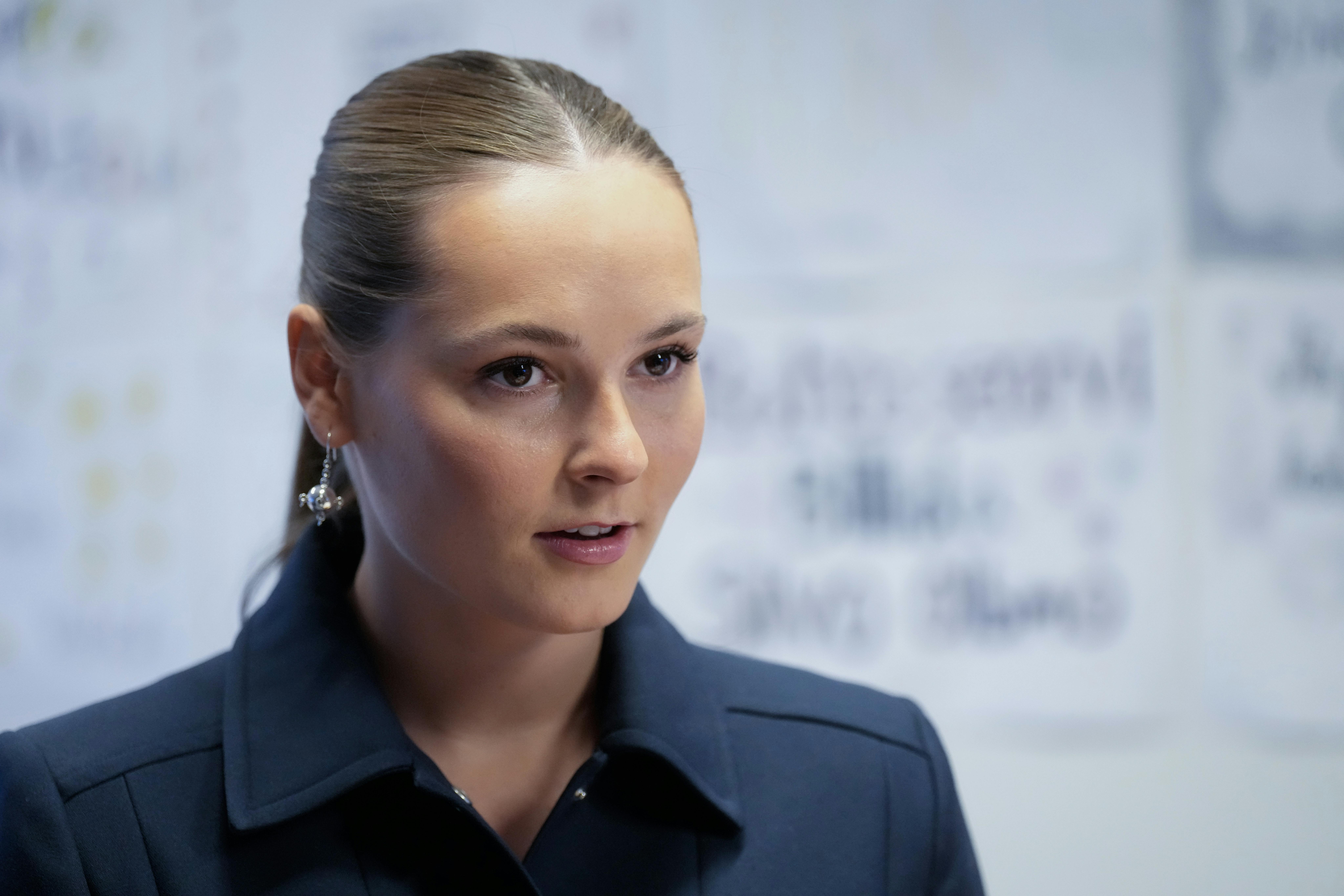 Prinsesse Ingrid Alexandra iført de særlige Komsekule-øreringe.