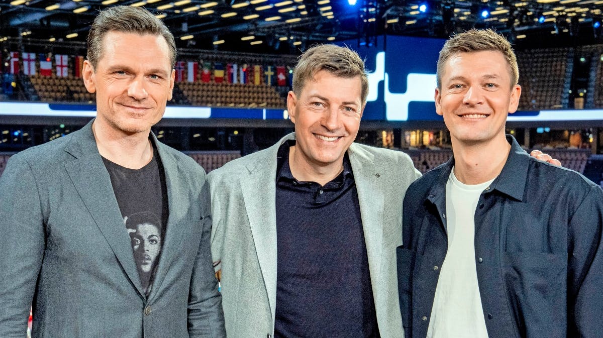Claus Møller Jakobsen, Morten Ankerdal og Lasse Svan sender fra studiet i Boxen hver aften under EM.