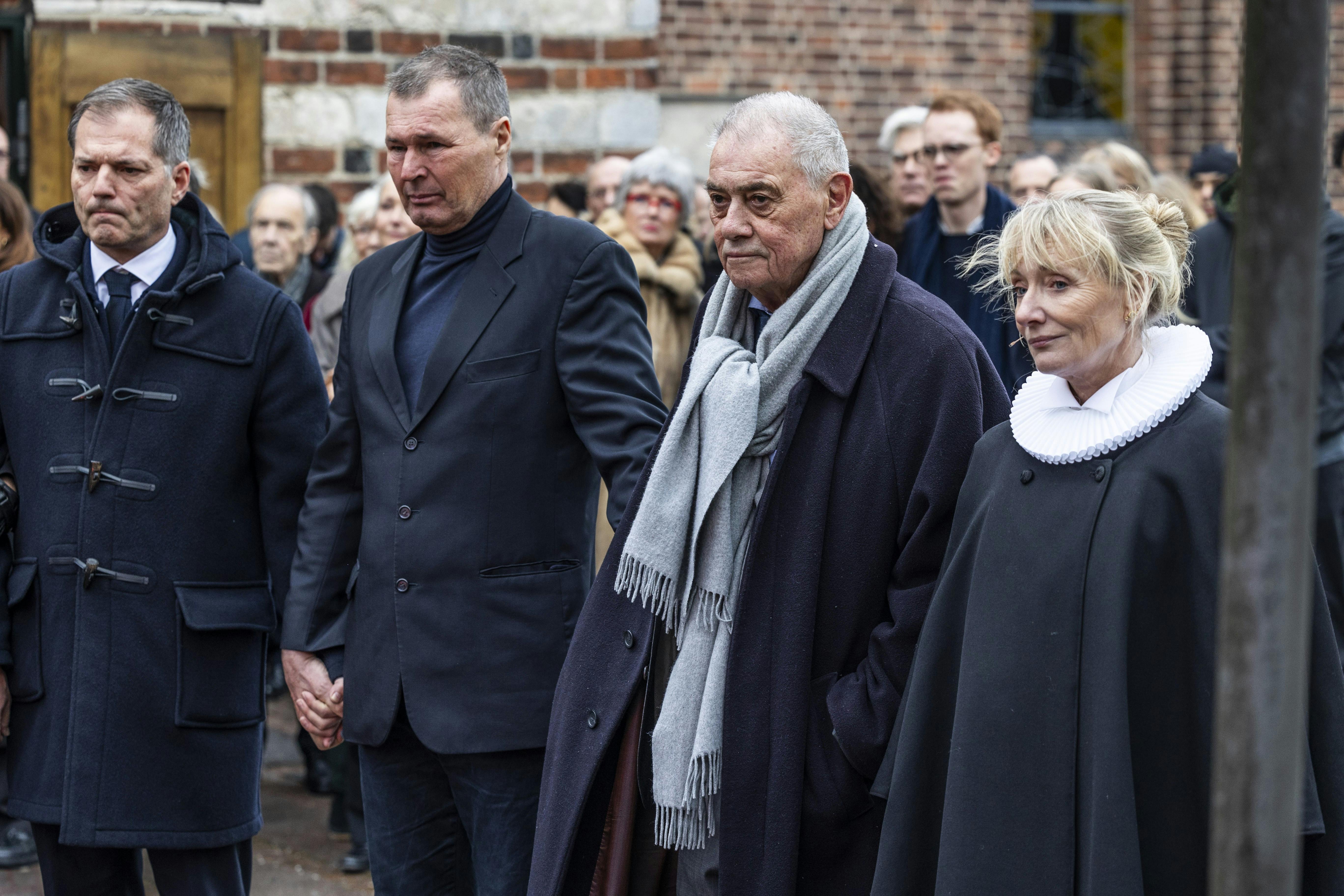 Asger Aamund sammen med præst Kathrine Lilleør, slotsgartner Morten Jein og Mikael Bertelsen.