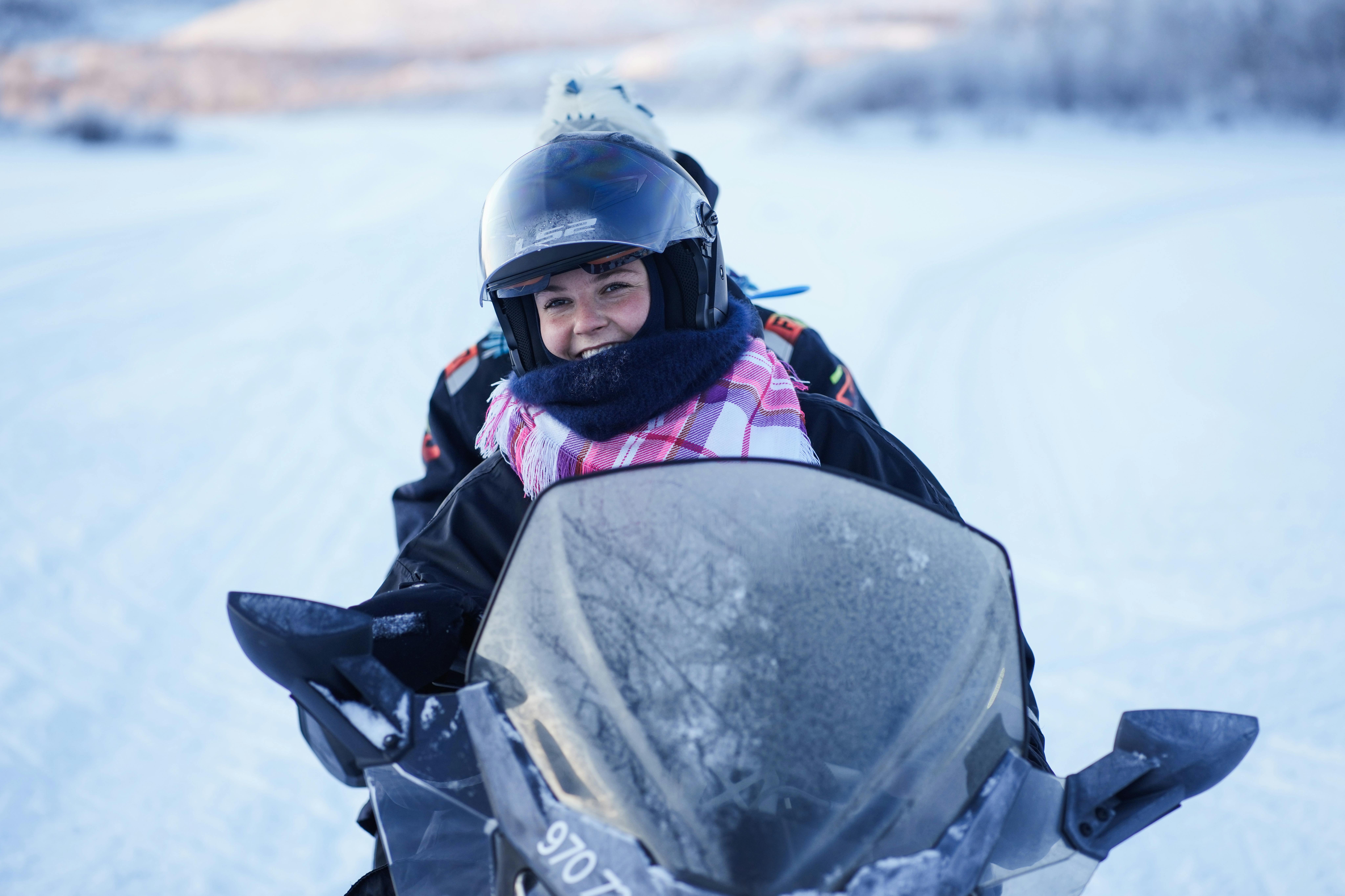 Prinsesse Ingrid Alexandra på snescooteren.