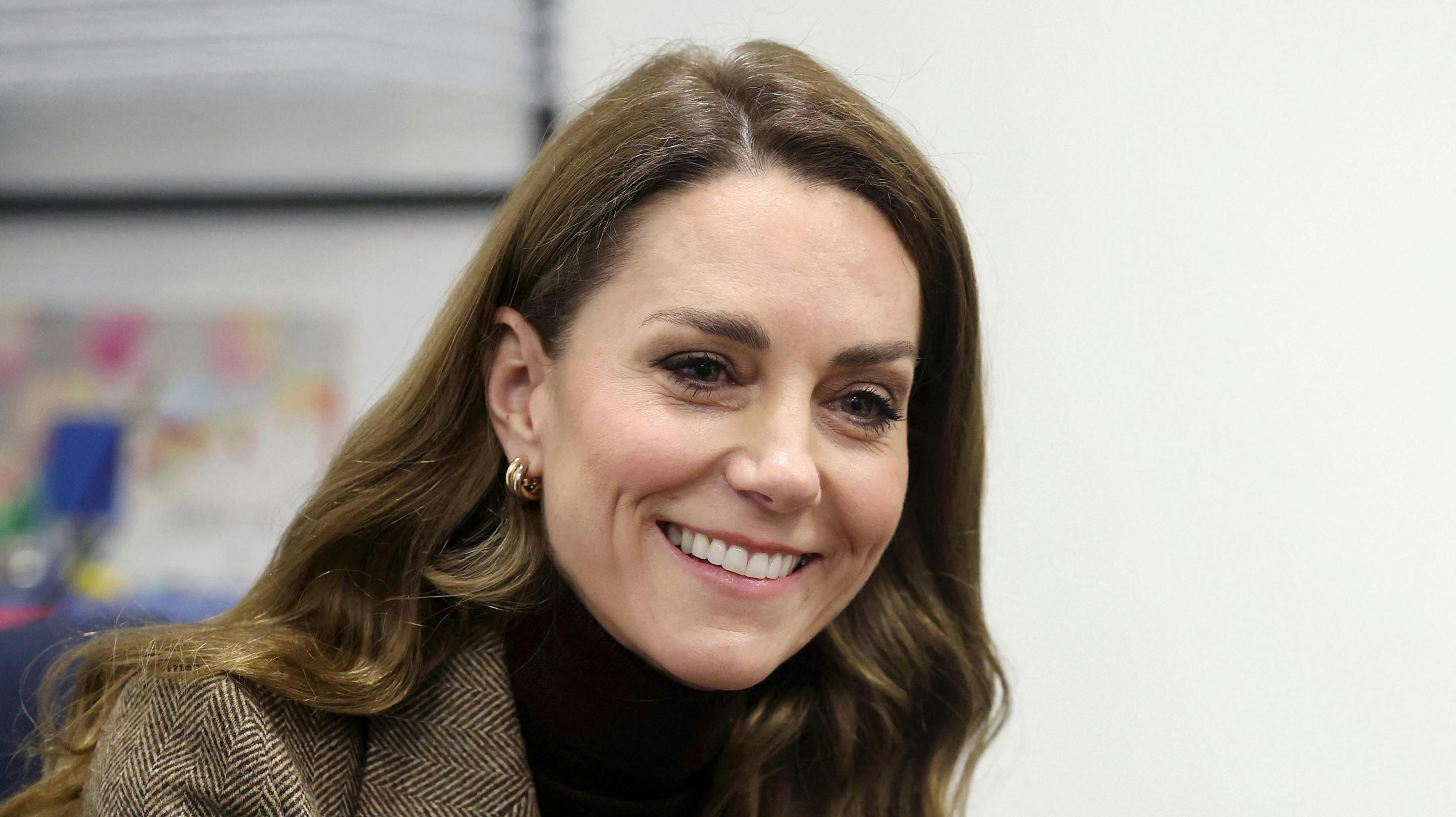 Prinsesse Kate havde en travl dag tirsdag og viste samtidig et nyt look frem.