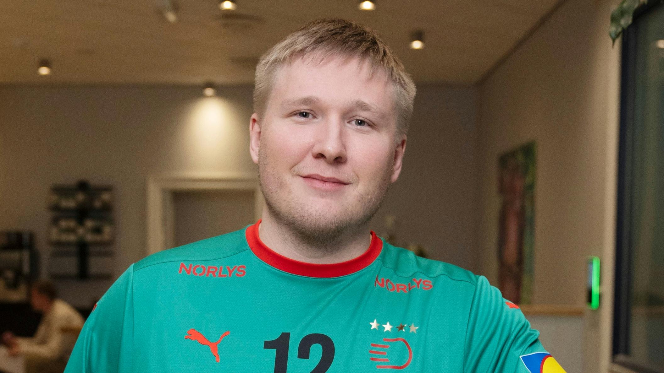 Håndboldstjernen Emil Nielsen. 