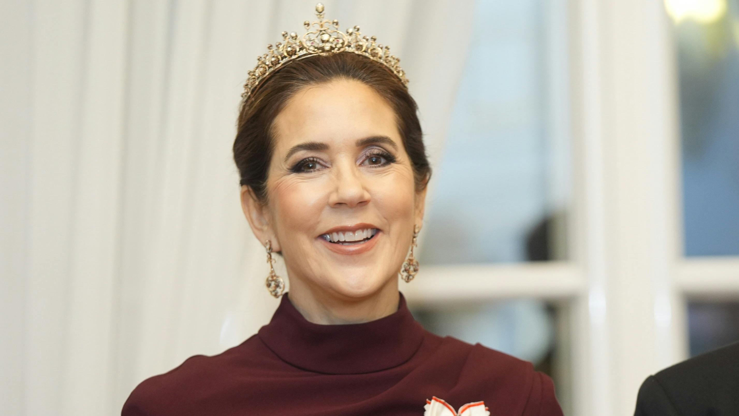 Dronning Mary så fantastisk ud til statsbanket i Litauen. 